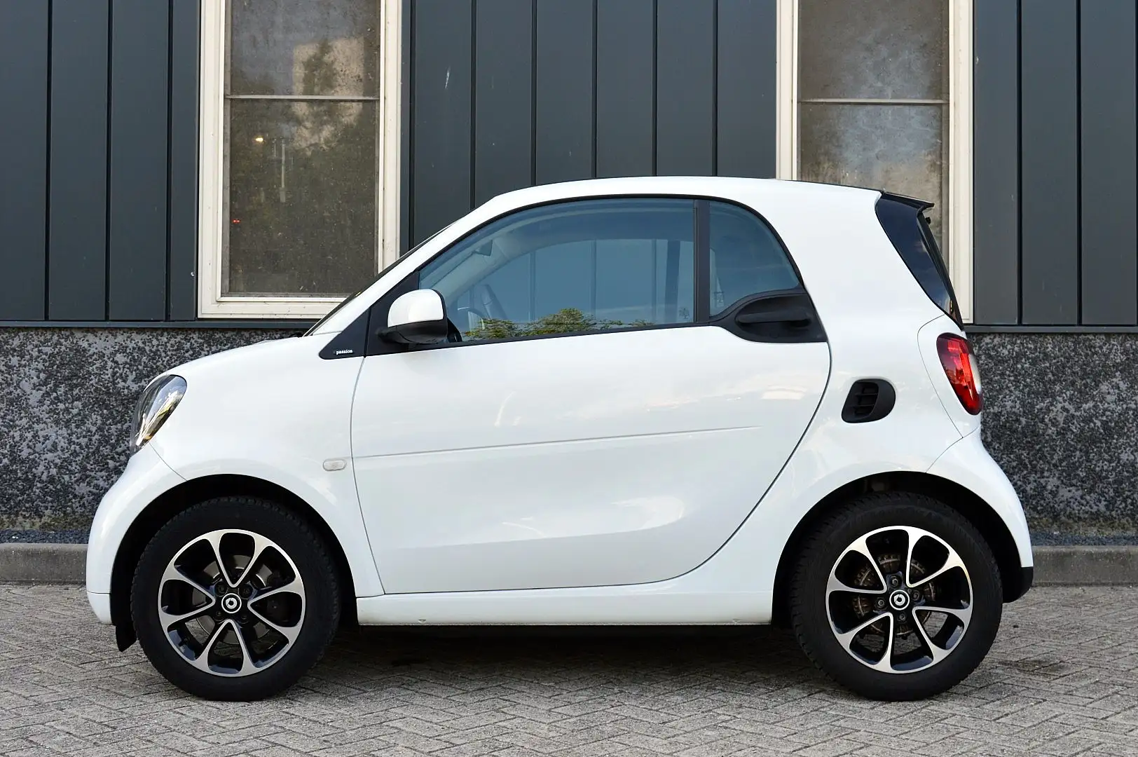smart forTwo 1.0 Turbo Proxy Rijklaarprijs-Garantie Navigatie P Wit - 2