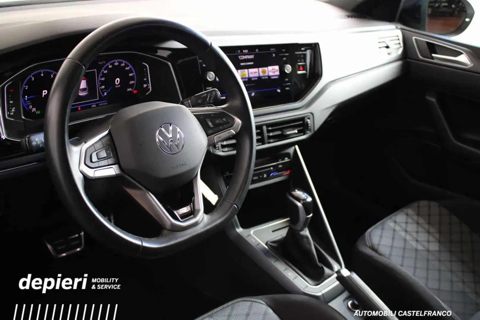 Volkswagen Taigo Taigo 1.0 TSI DSG R-Line -Ok Neop Grijs - 2