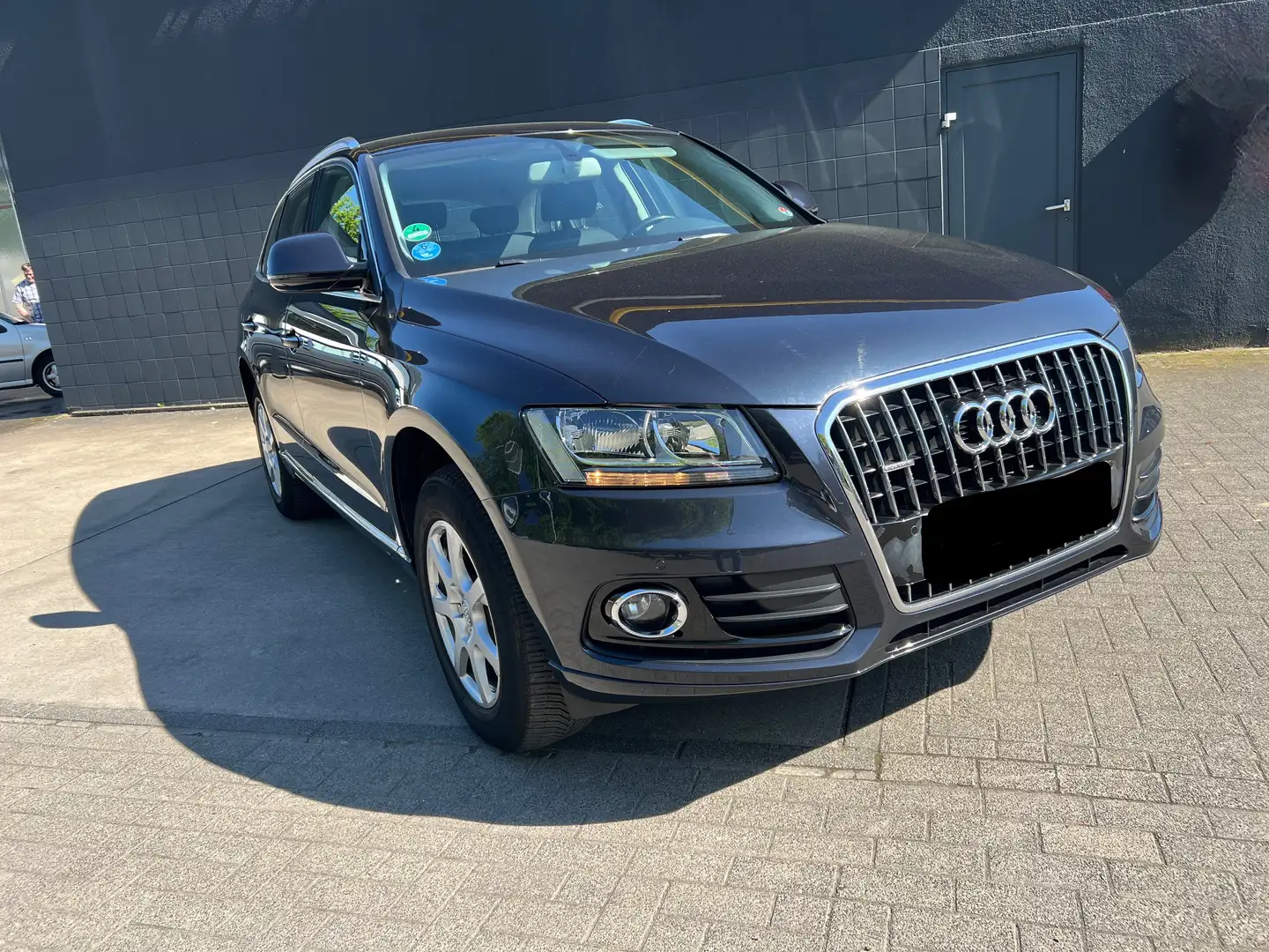 Audi Q5 2.0 TDI (120 kW) quattro Blau - 1