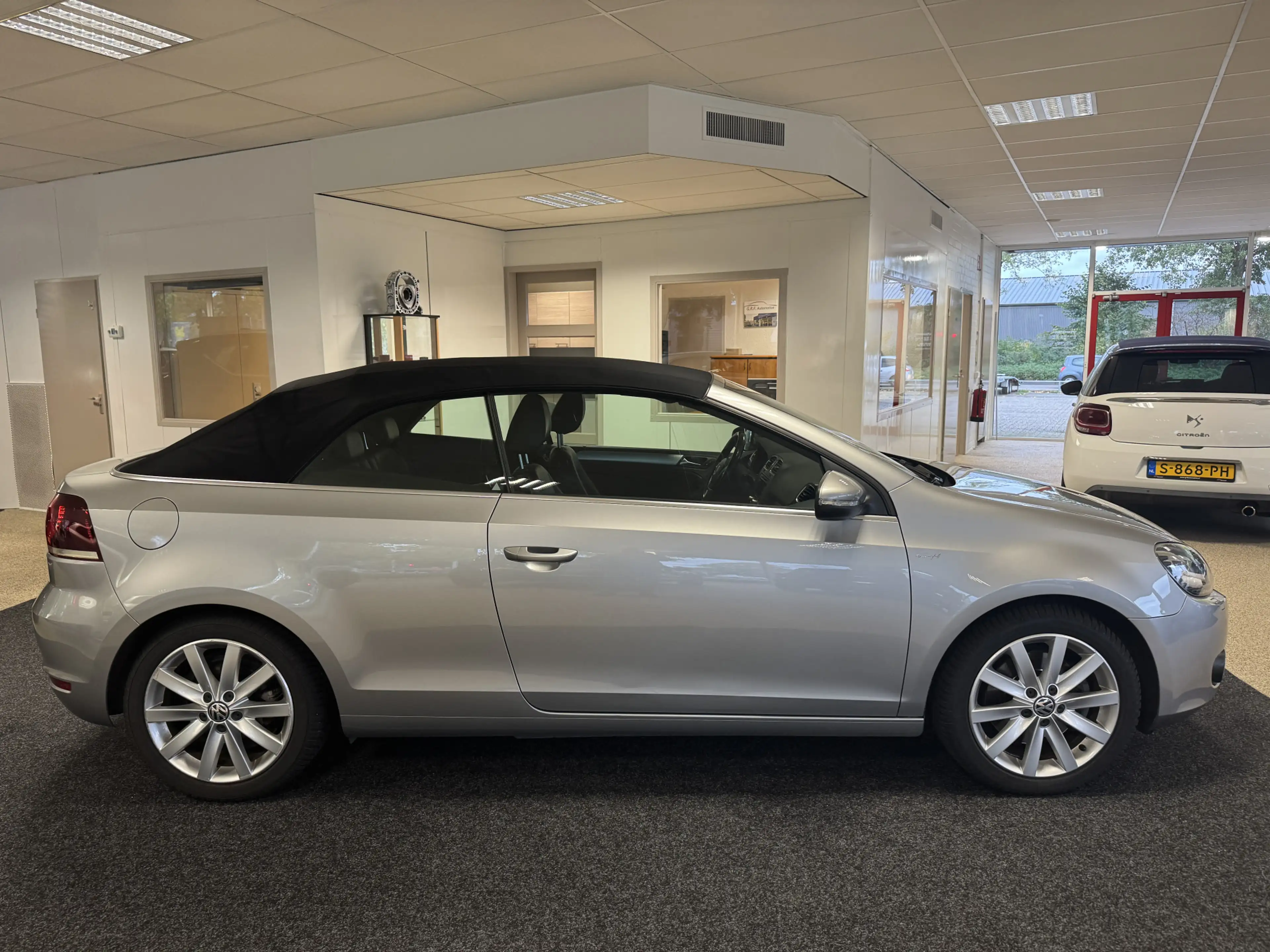 Volkswagen Golf Cabriolet 1.4 TSI — photo 15