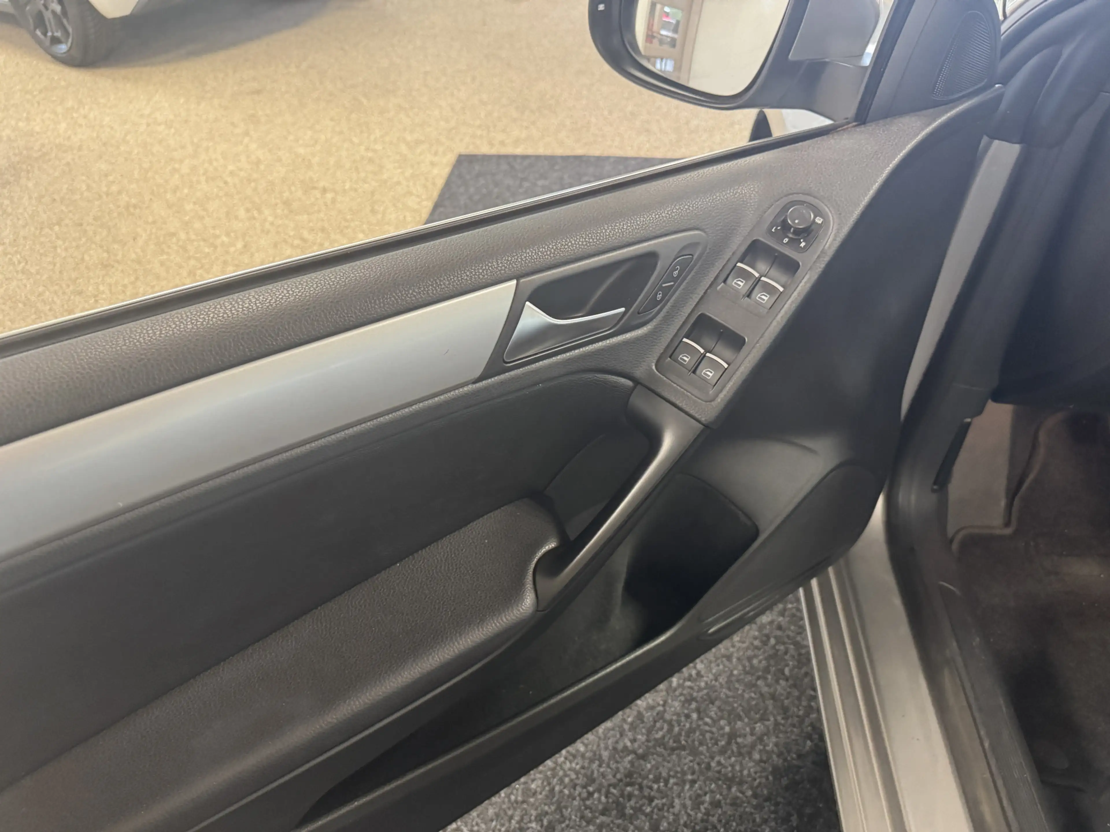 Volkswagen Golf Cabriolet 1.4 TSI — photo 7