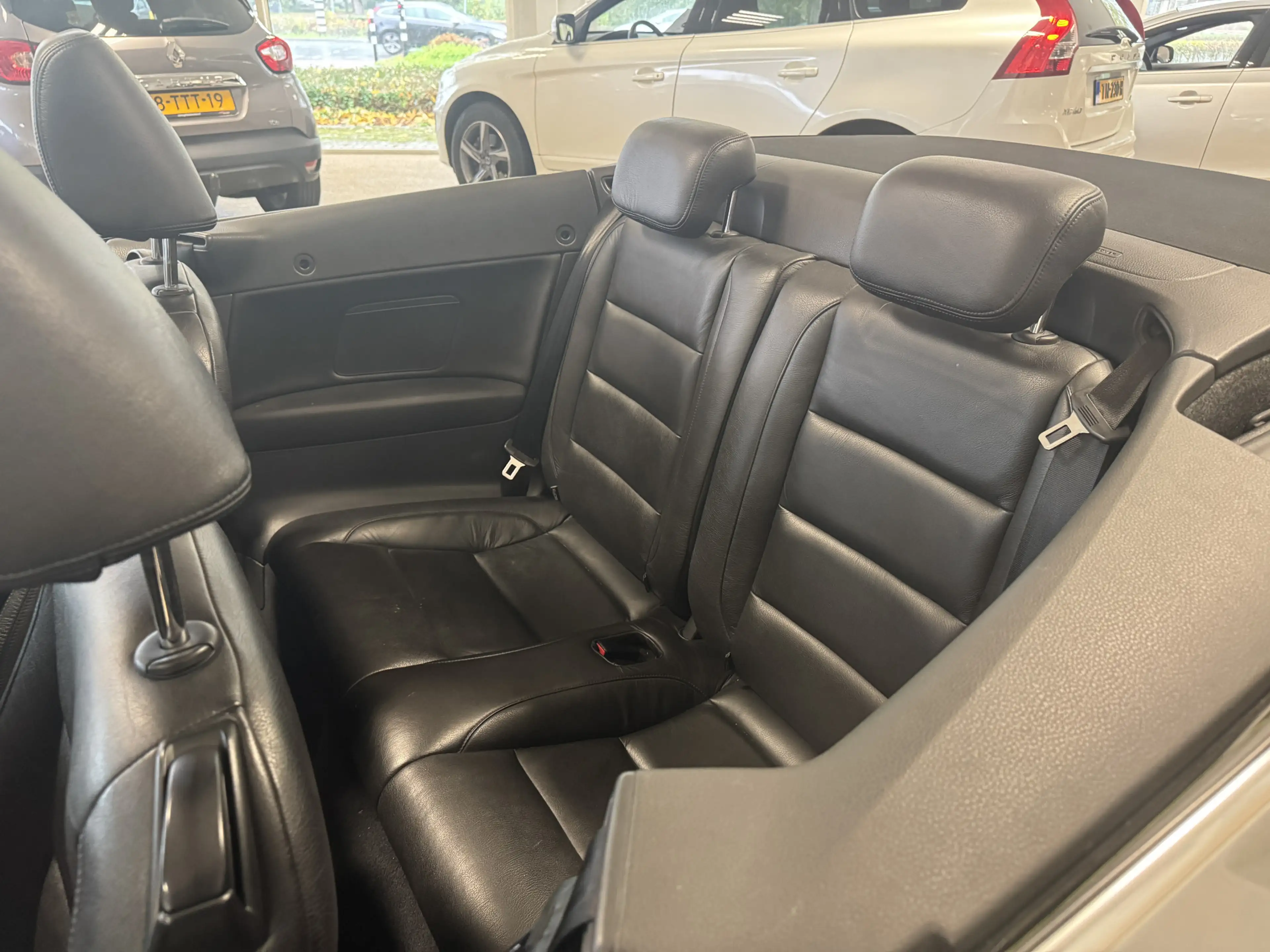 Volkswagen Golf Cabriolet 1.4 TSI — photo 9