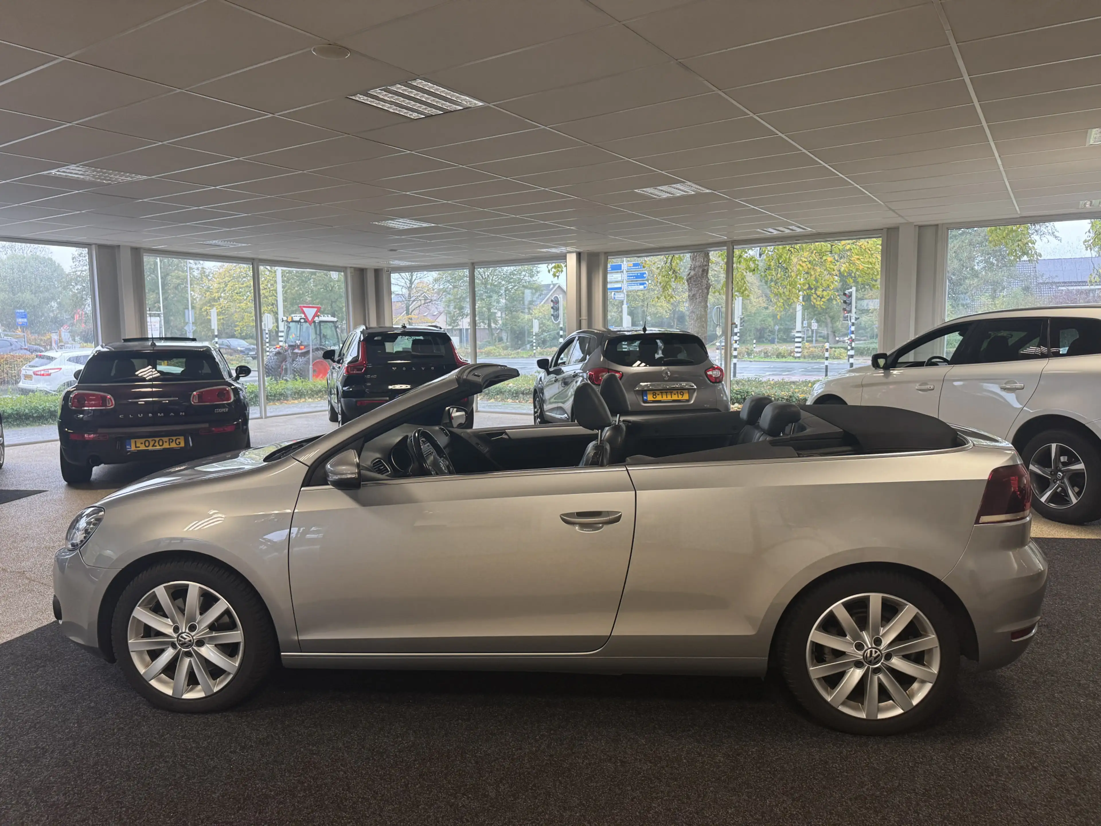 Volkswagen Golf Cabriolet 1.4 TSI — photo 6