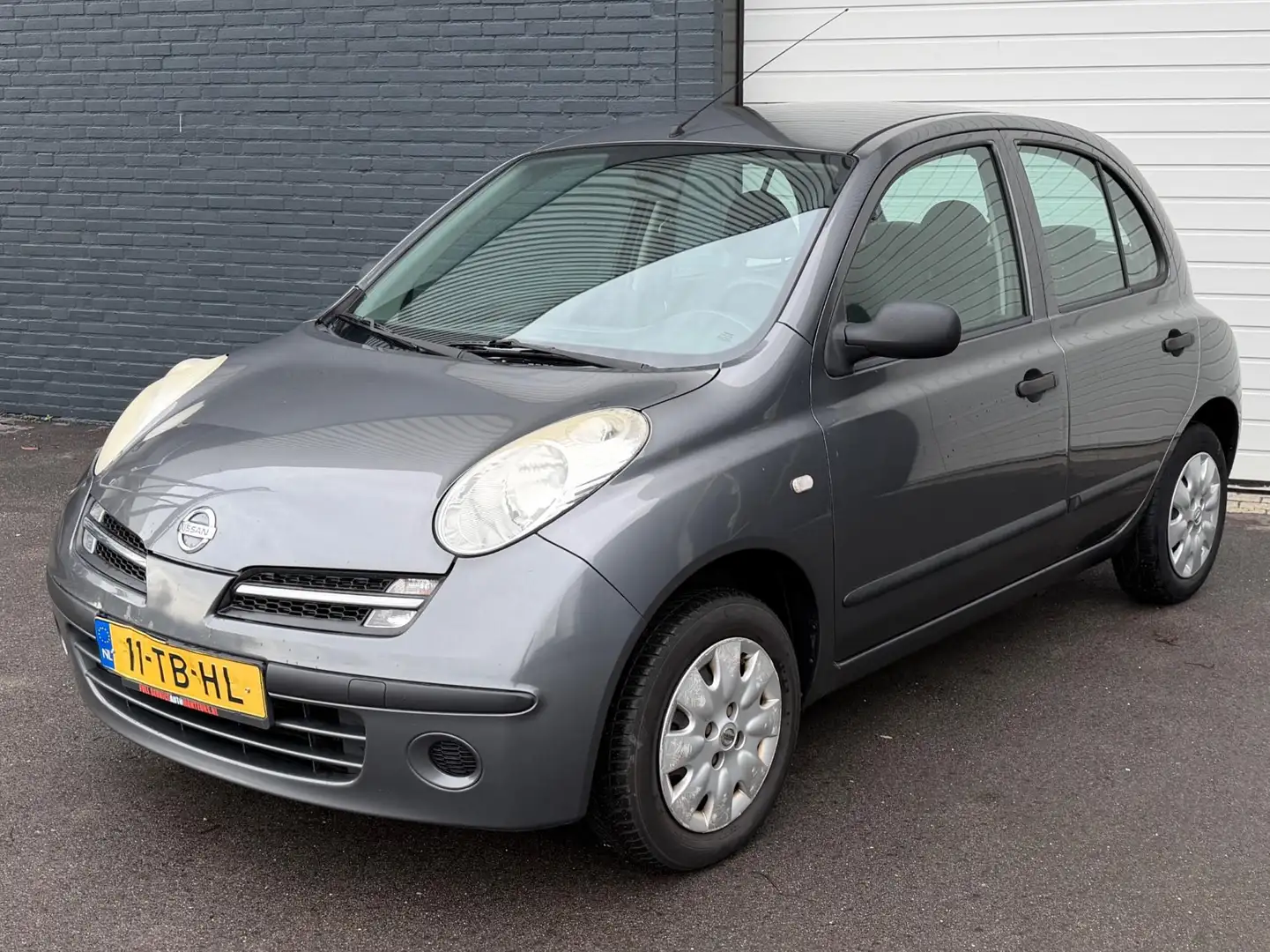 Nissan Micra 1.2 Visia AIRCO/ELKPAKKET/5DEURS/APK-08-2026 Grau - 2