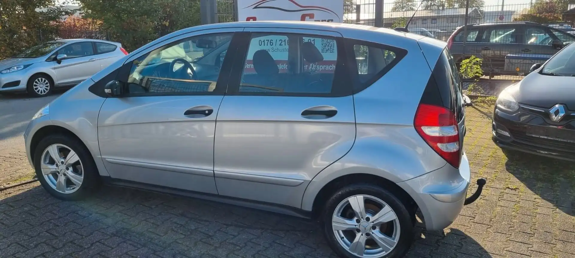 Mercedes-Benz A 180 A -Klasse A 180 CDI, Klima, Navi, sehr gepflegt Silber - 2