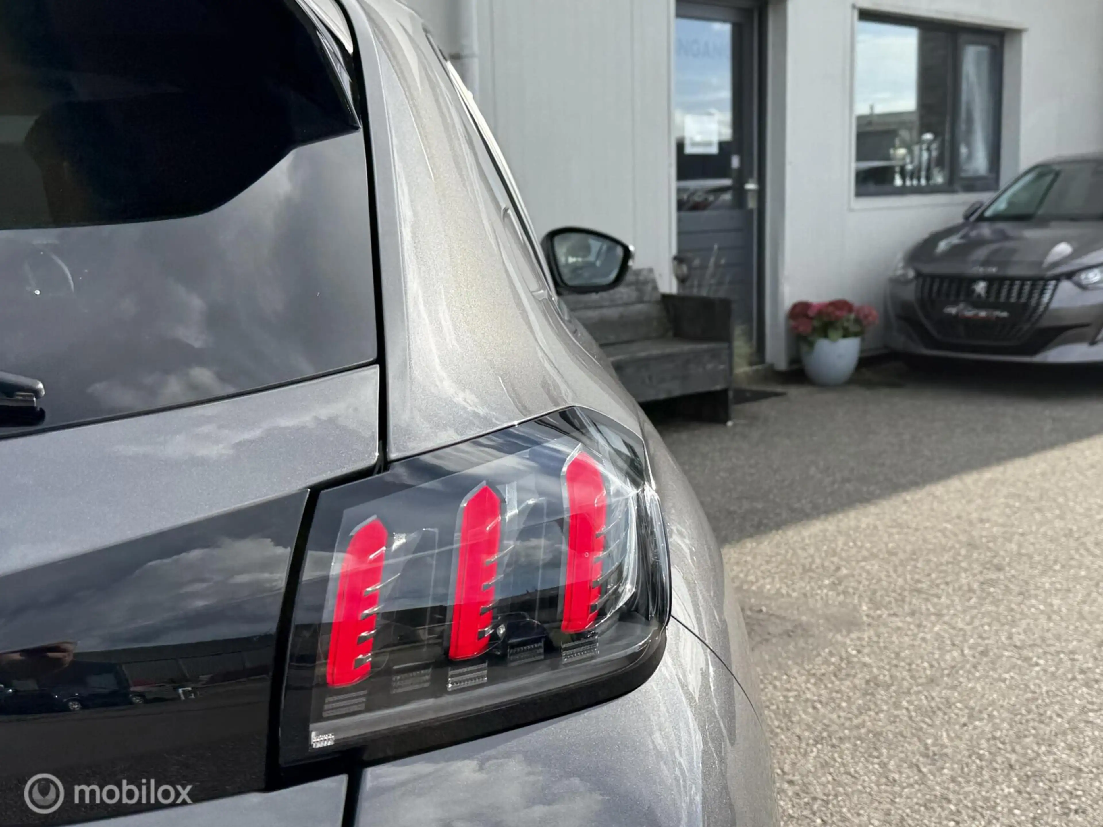 Peugeot 208 1.2 PureTech Allure Pack Aut. Camera 131PK! Riem-V — photo 22