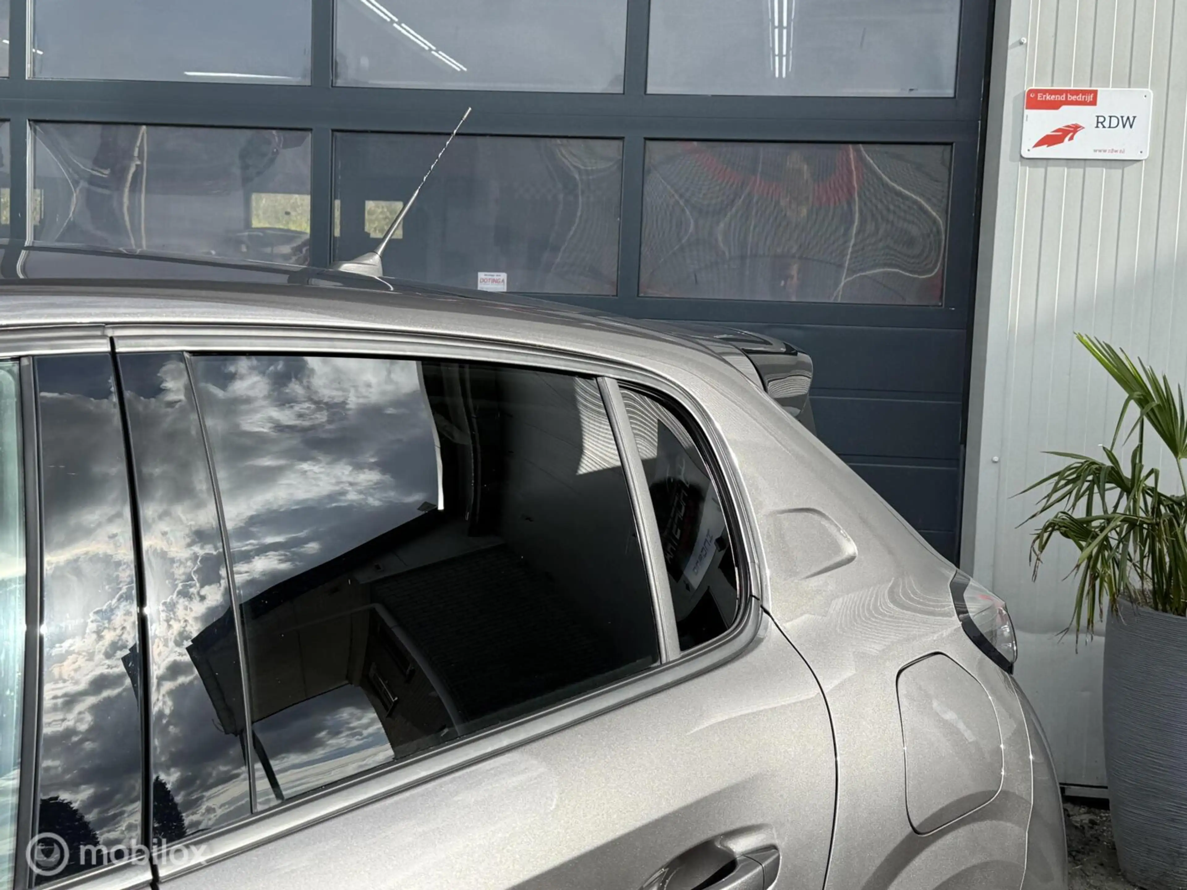 Peugeot 208 1.2 PureTech Allure Pack Aut. Camera 131PK! Riem-V — photo 10