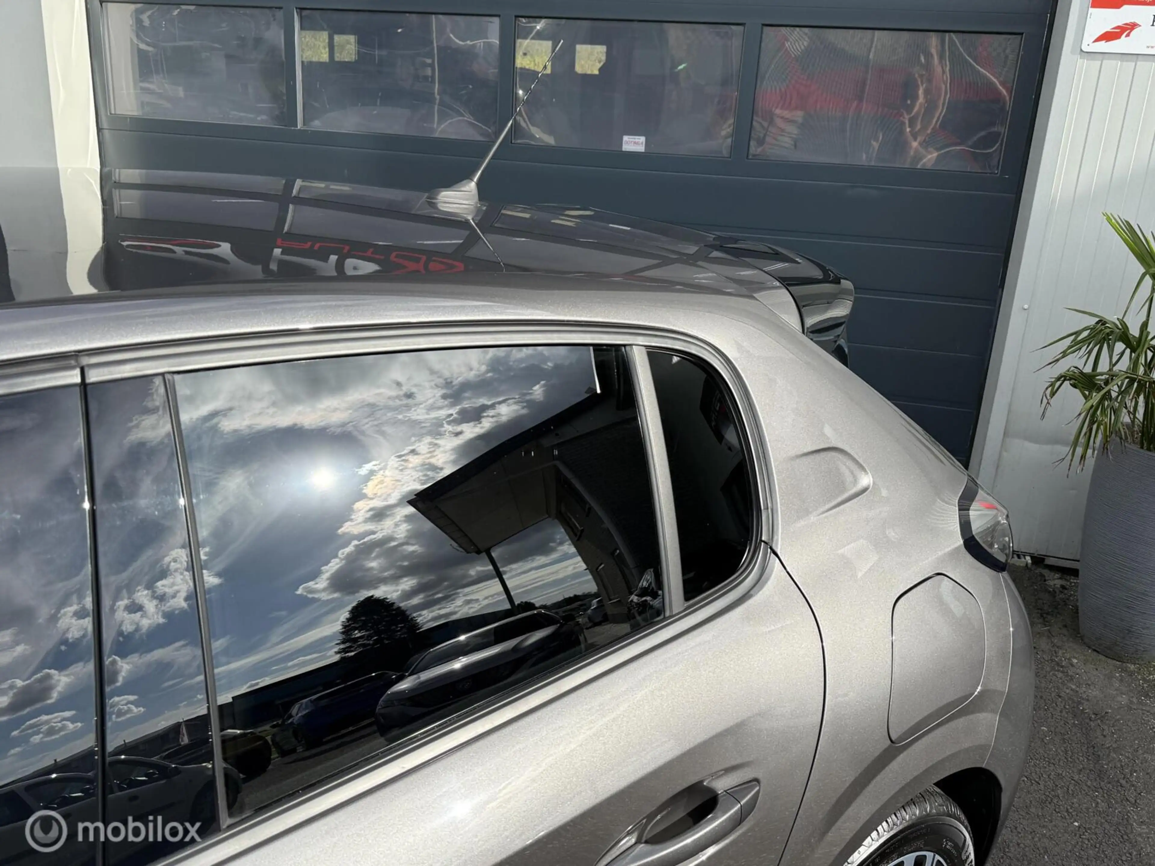 Peugeot 208 1.2 PureTech Allure Pack Aut. Camera 131PK! Riem-V — photo 26