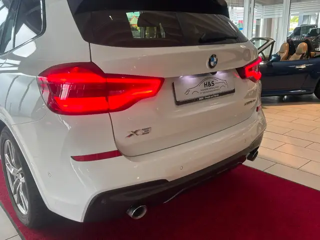 BMW X3 view 4