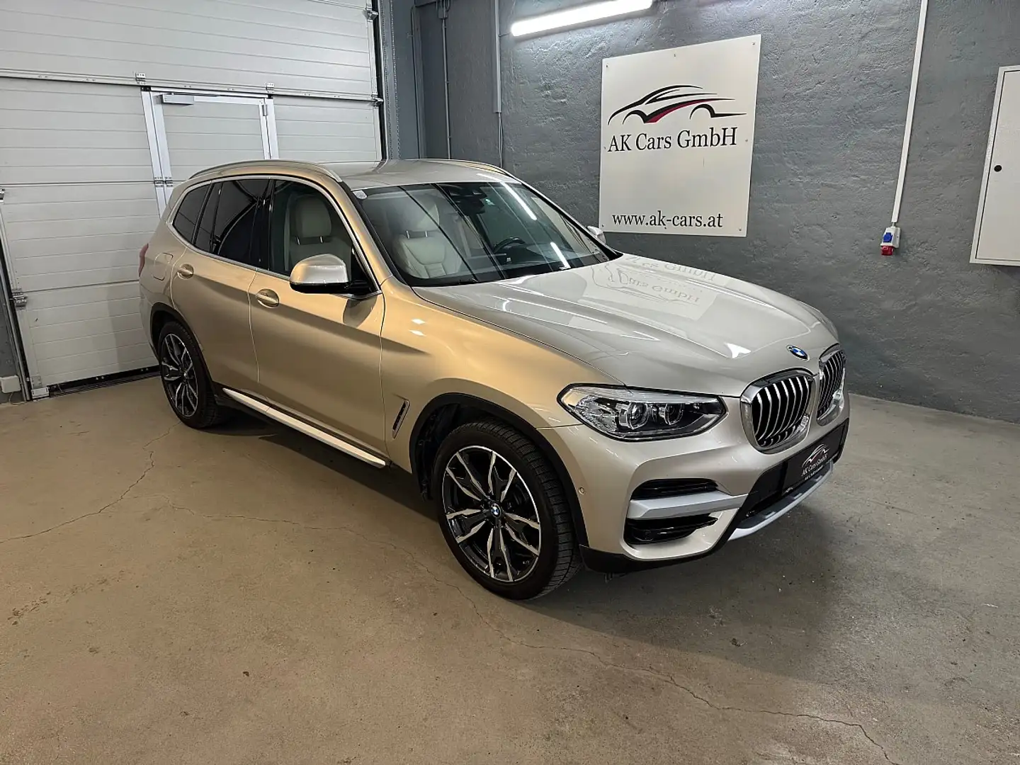 BMW X3 xDrive 20d X-Line Aut.*Virtual Cockpit*Kamera*M... Gelb - 2
