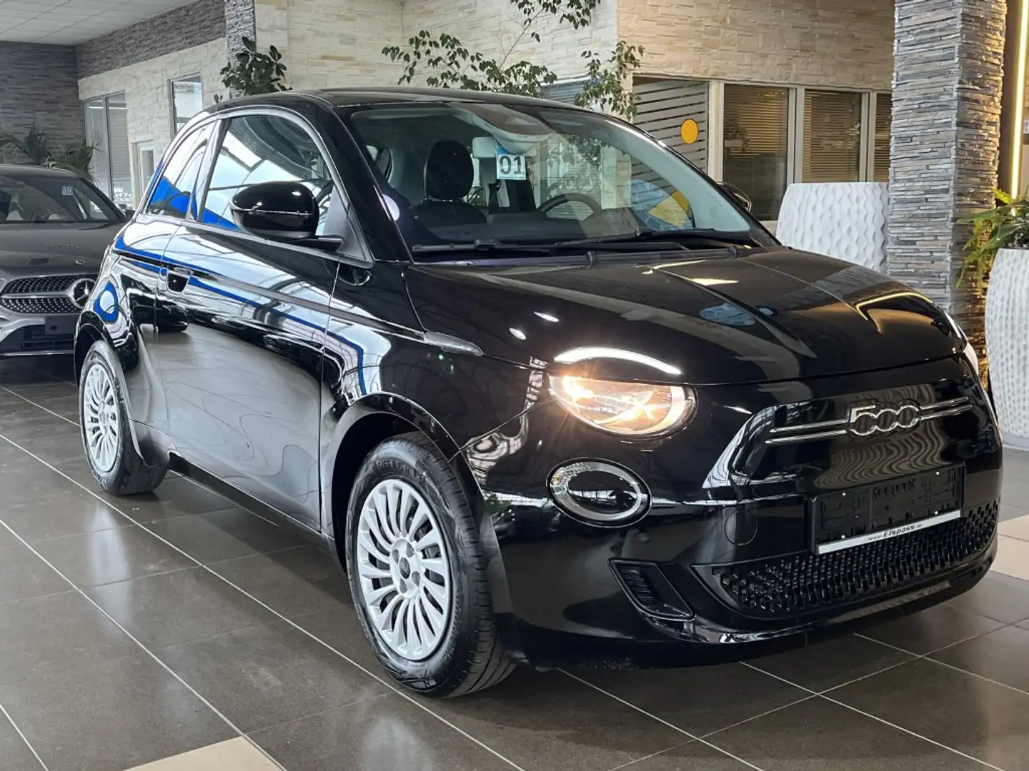 Fiat 500 Action Ambiente-Licht Navi Klima Spurassist. Schwarz - 2