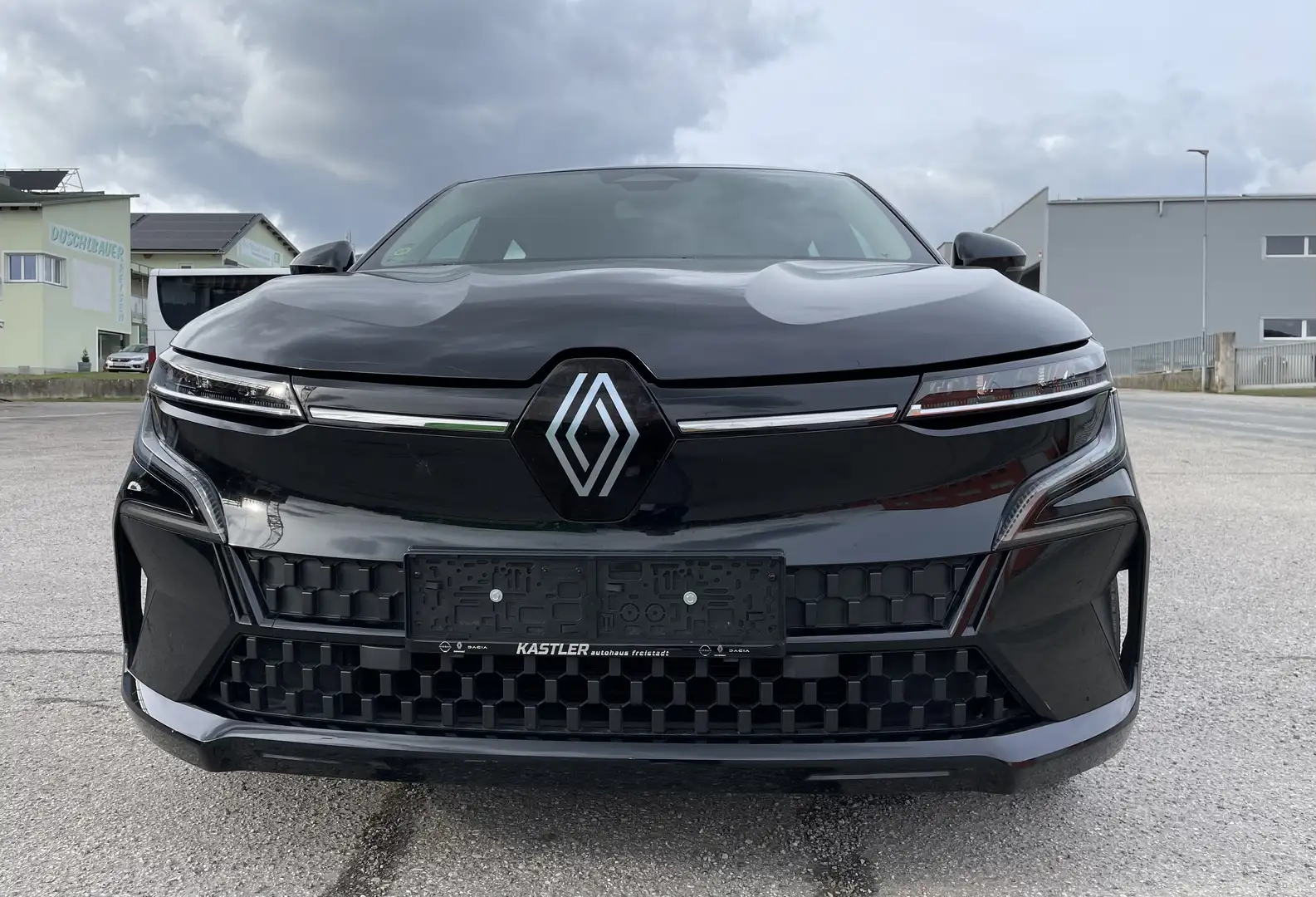 Renault Megane E-Tech Mégane Equilibre EV60 220hp 60kWh optimum charge Schwarz - 1