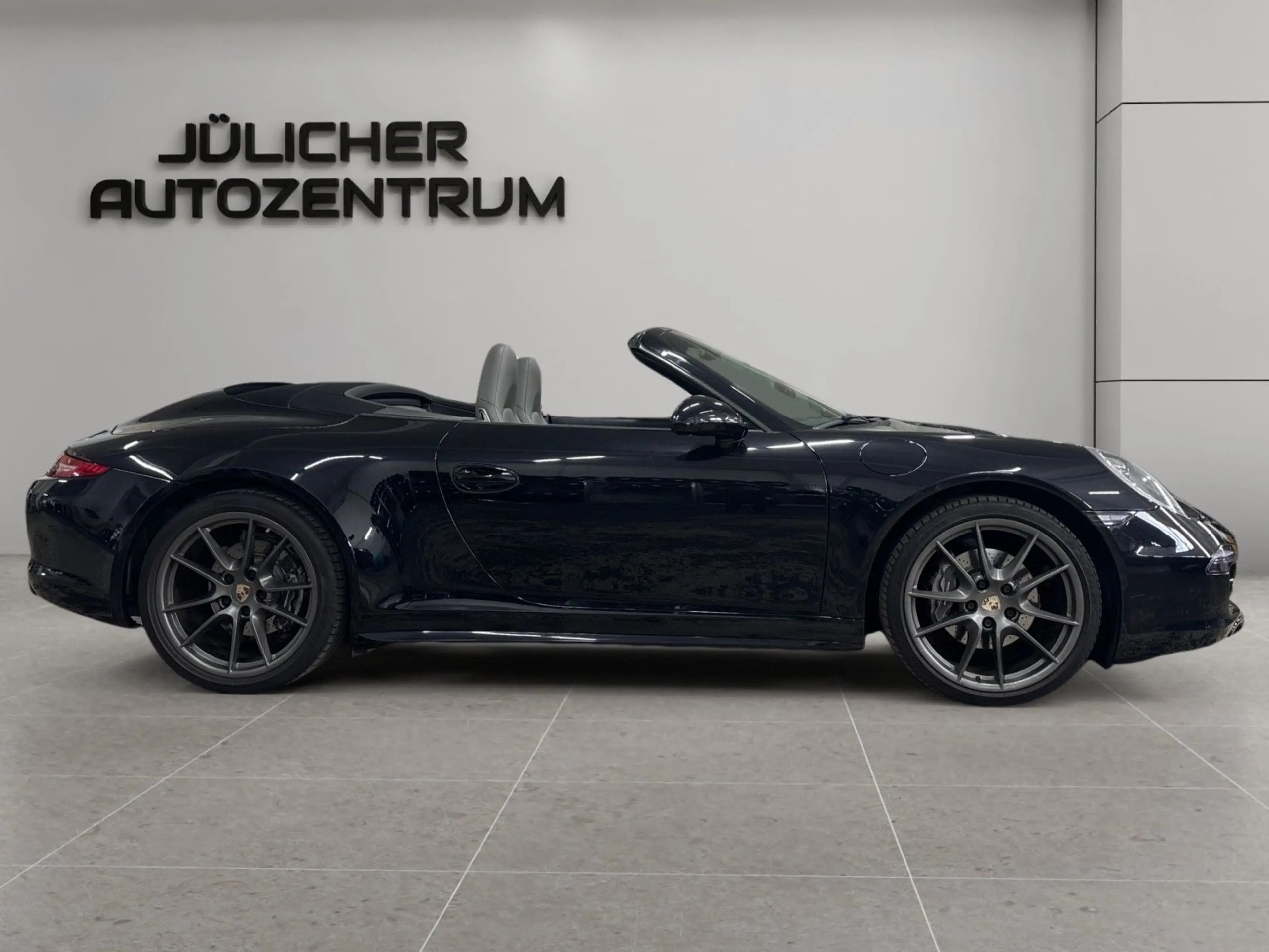 Porsche 911 Carrera 4 Cabriolet Aut., Insp.+ Tüv Neu — photo 2