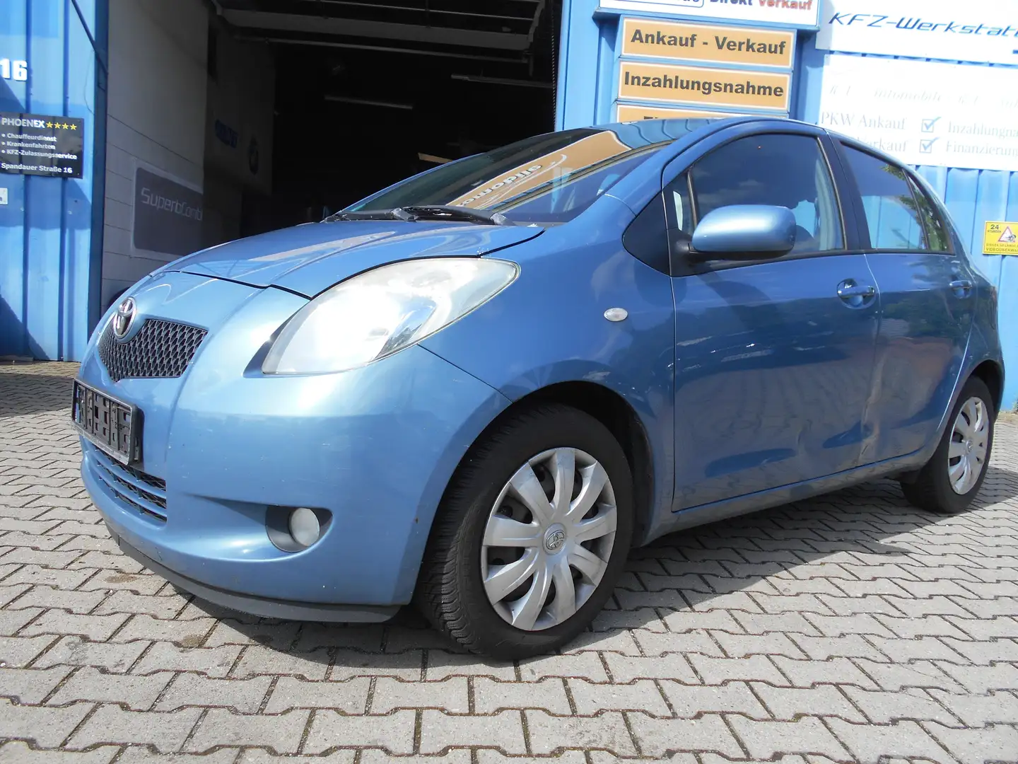 Toyota Yaris 1.3 VVT-i Executive Bleu - 1