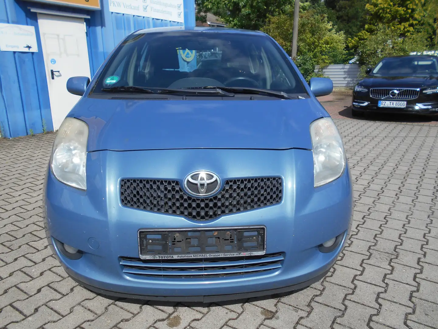Toyota Yaris 1.3 VVT-i Executive Bleu - 2