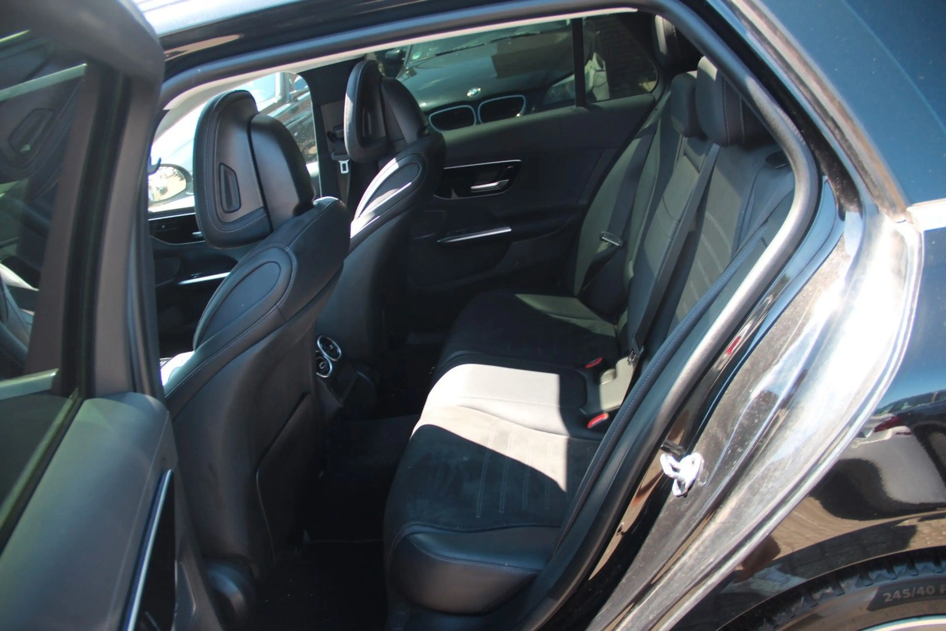 Mercedes-Benz C 220 d T AMG Line, Pano, LED — photo 11