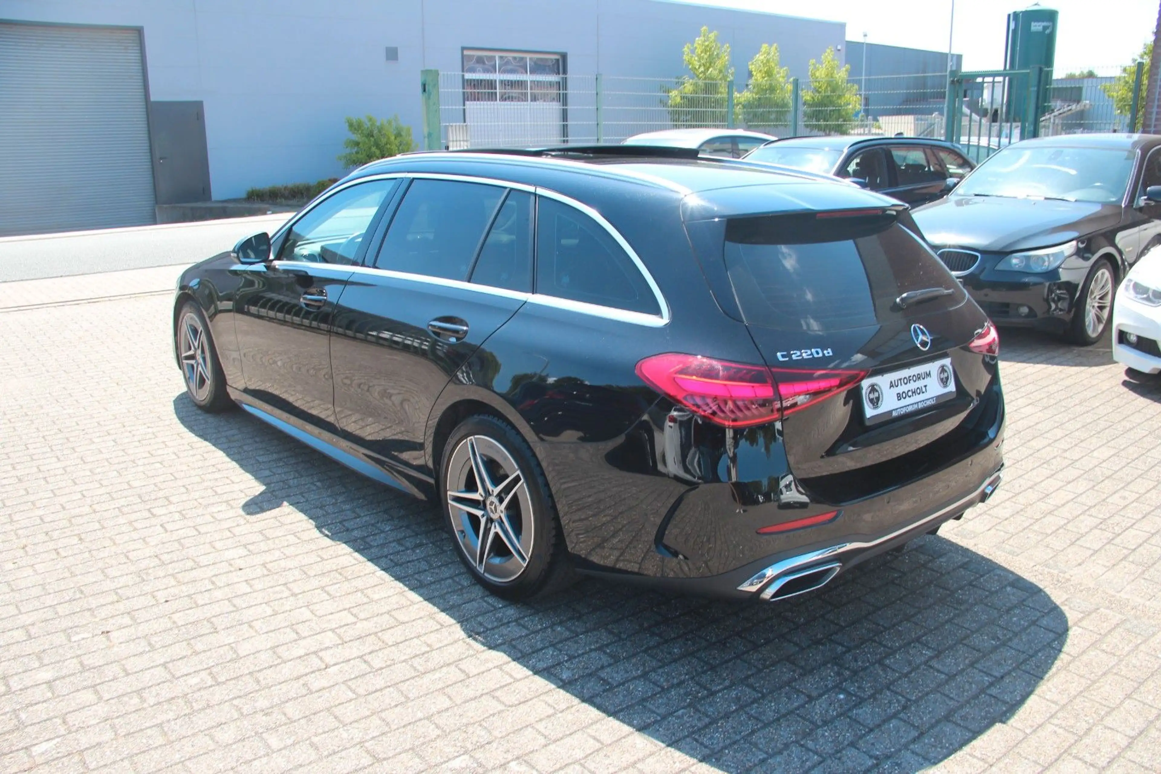 Mercedes-Benz C 220 d T AMG Line, Pano, LED — photo 4