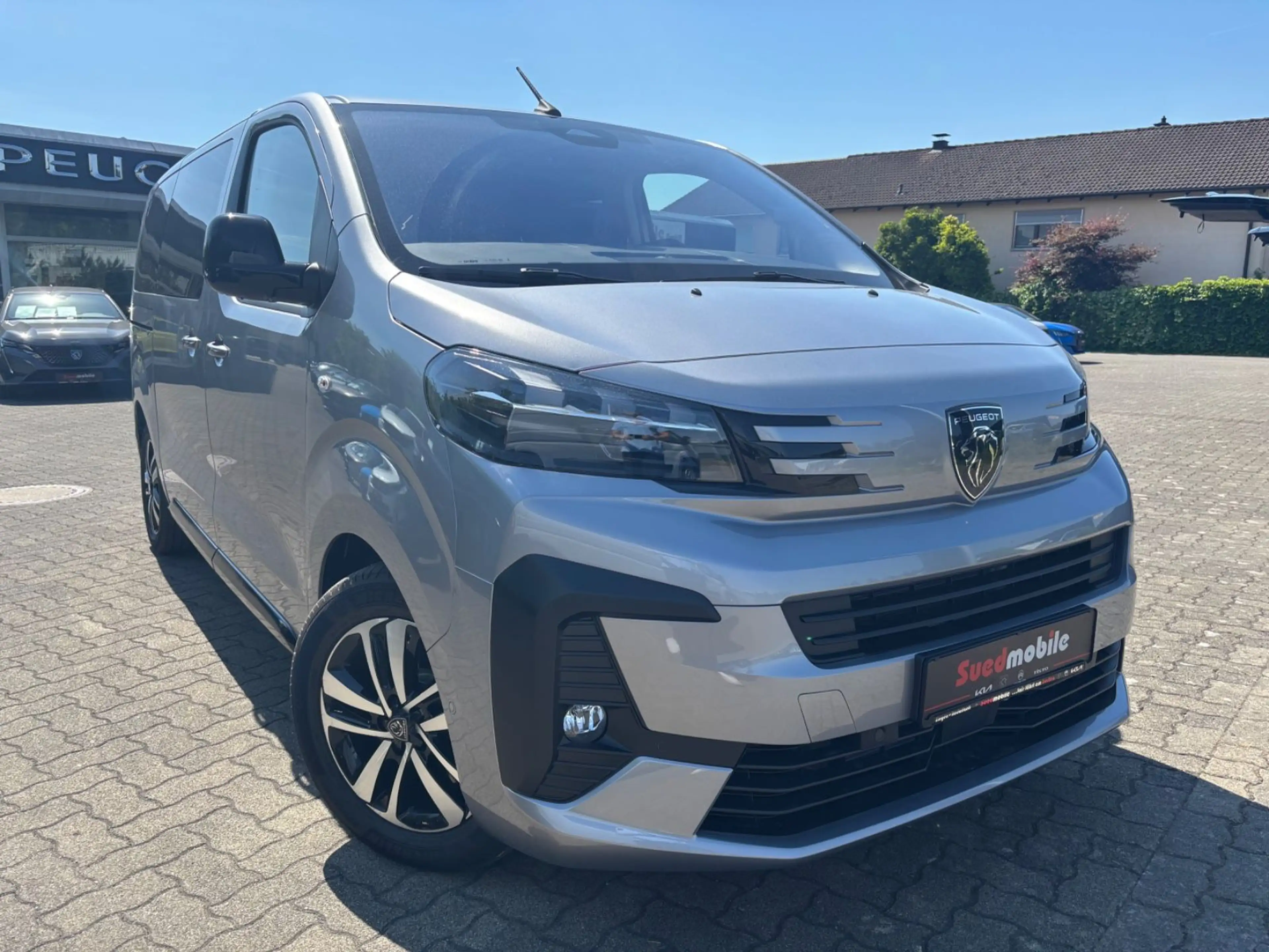 Peugeot Traveller L2 2.0 BlueHDi 180 EAT8 Allure