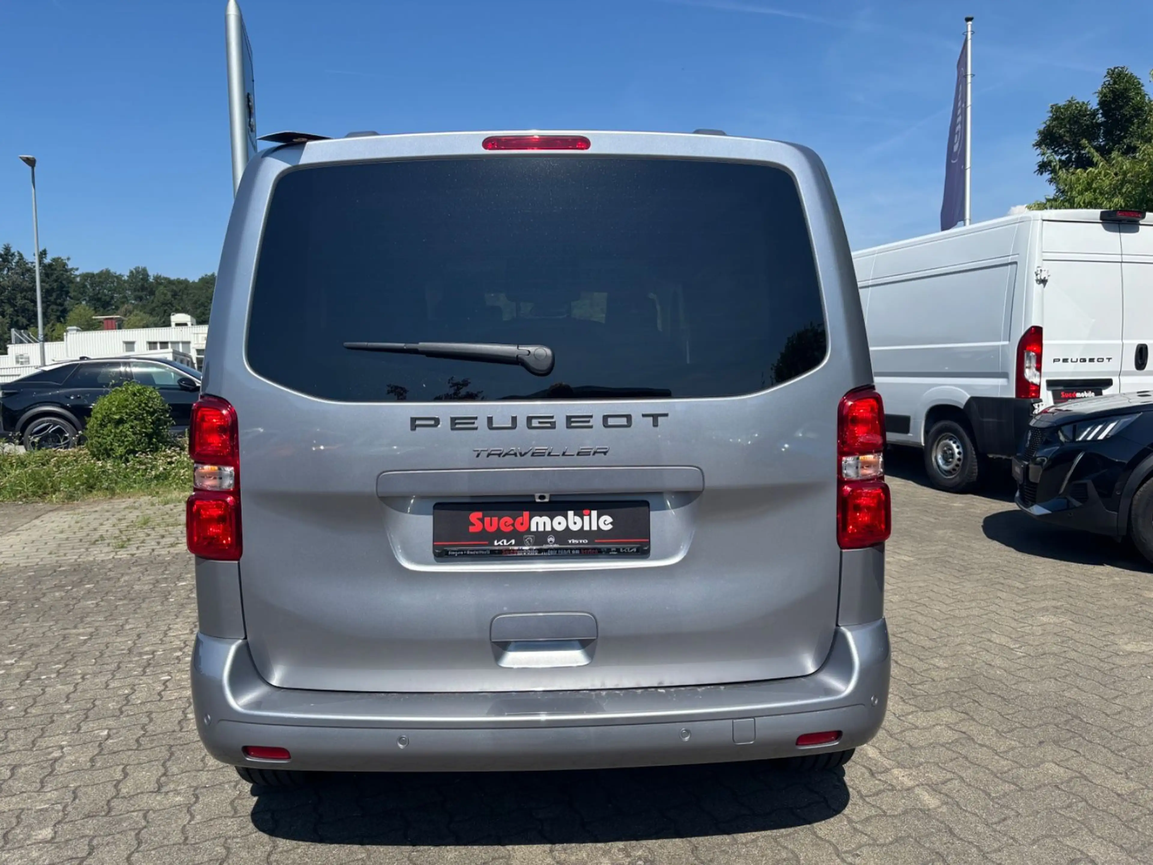 Peugeot Traveller L2 2.0 BlueHDi 180 EAT8 Allure — photo 4