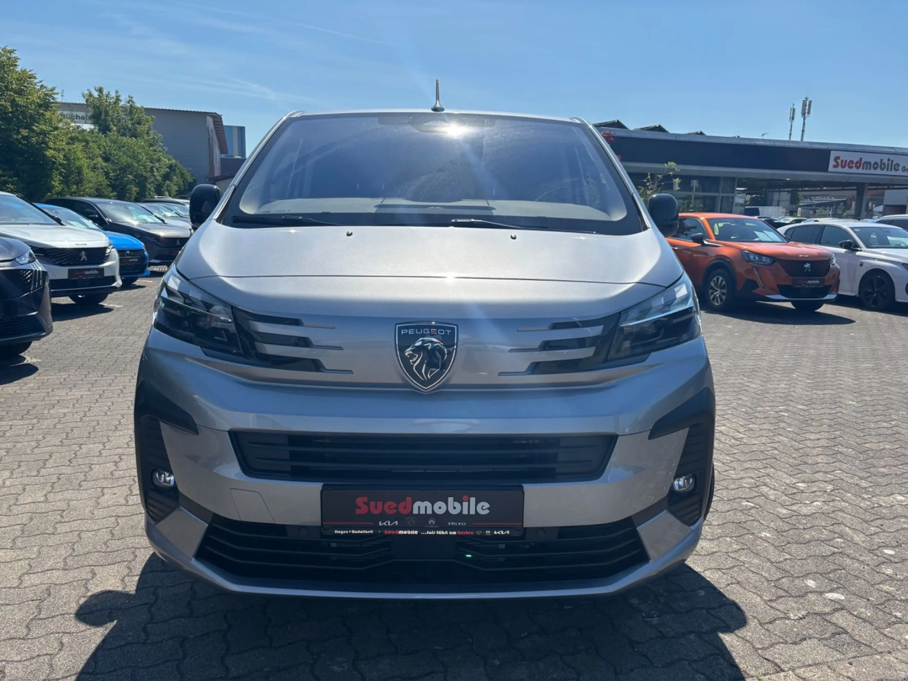 Peugeot Traveller L2 2.0 BlueHDi 180 EAT8 Allure — photo 2
