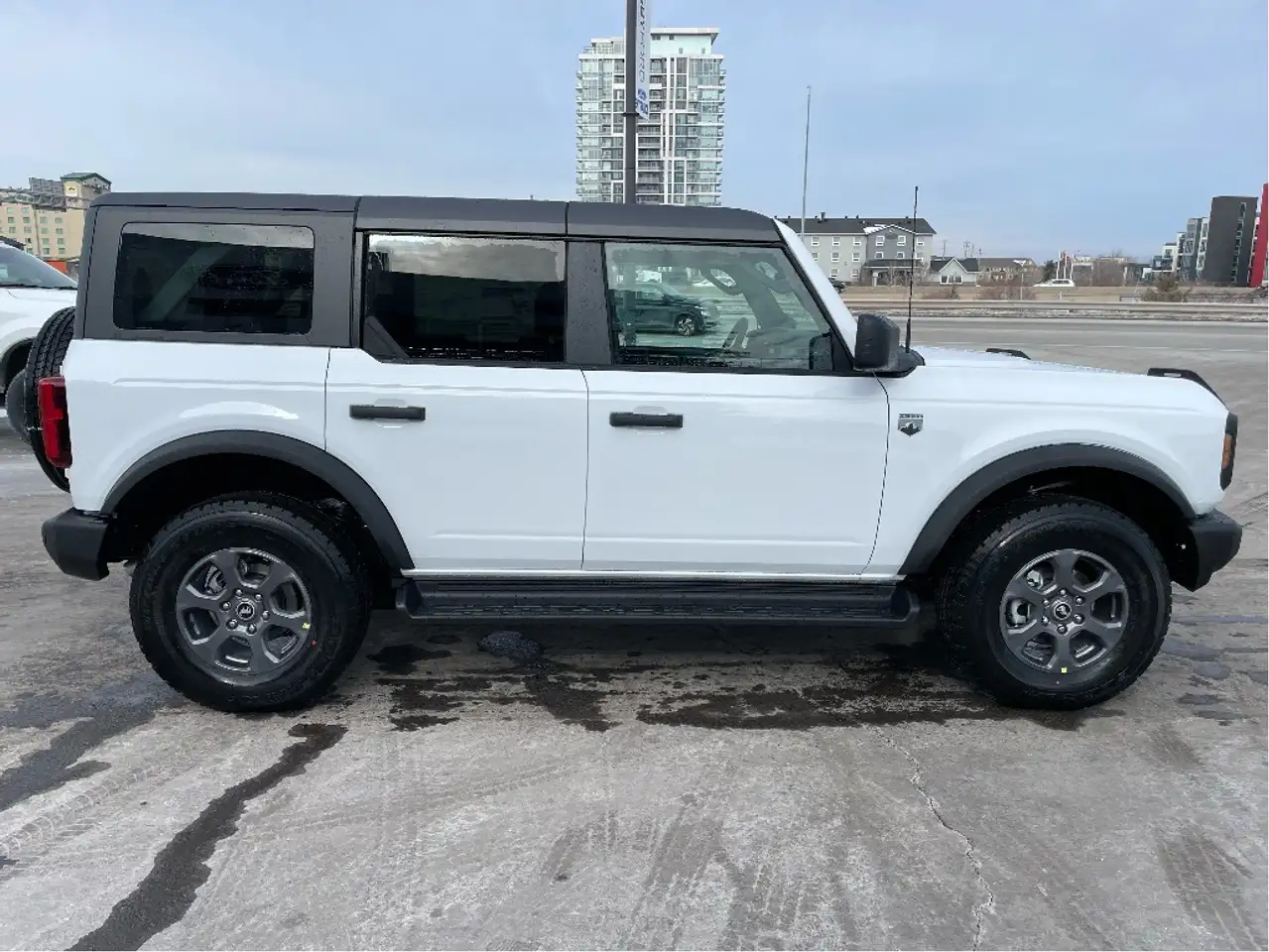 Ford Bronco снимка Ford Bronco