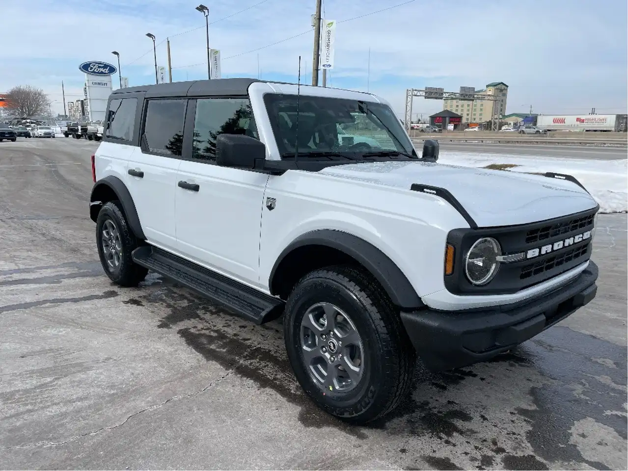 Ford Bronco снимка Ford Bronco