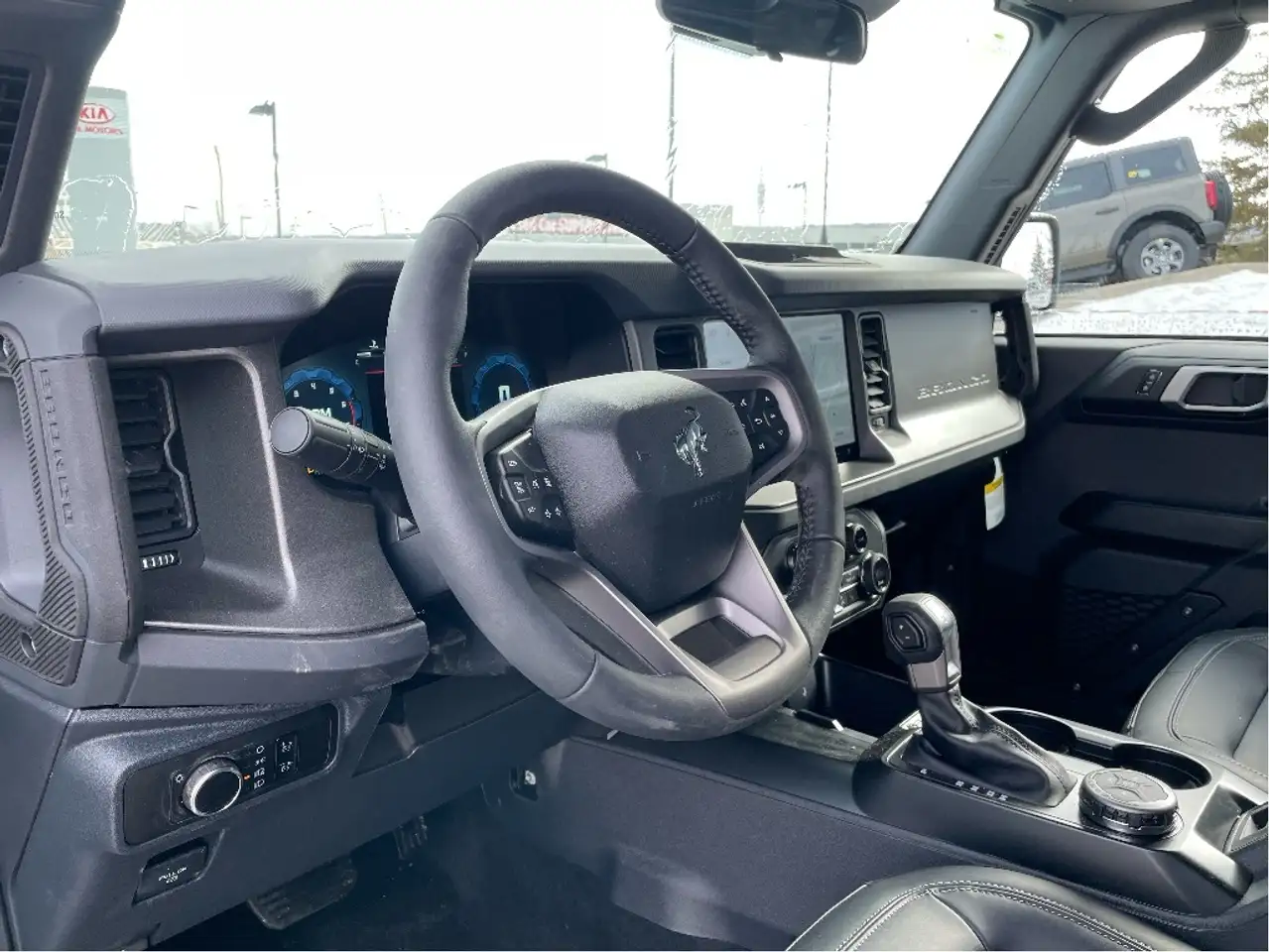Ford Bronco снимка Ford Bronco