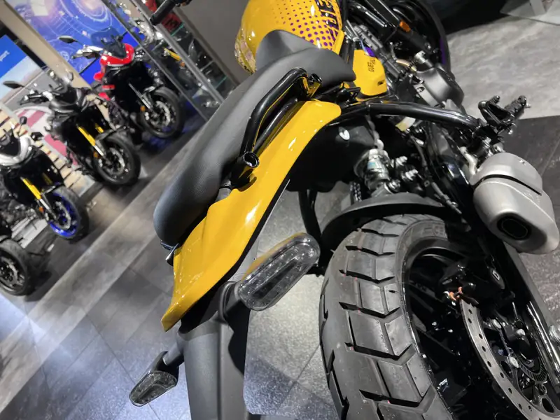 Royal Enfield Guerrilla 450 Yellow - foto 5