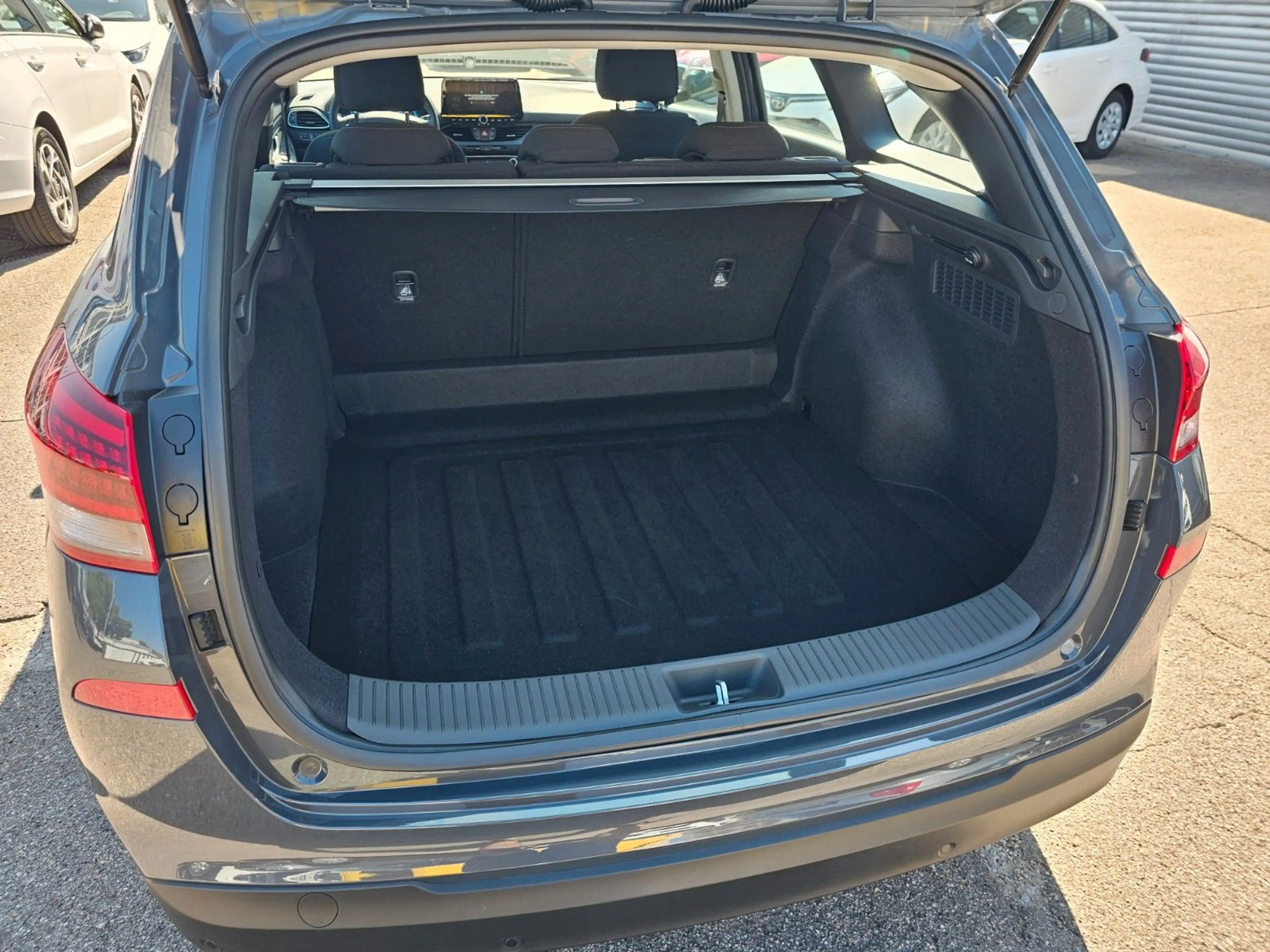 Hyundai i30 1.0 T-GDI Family — photo 7