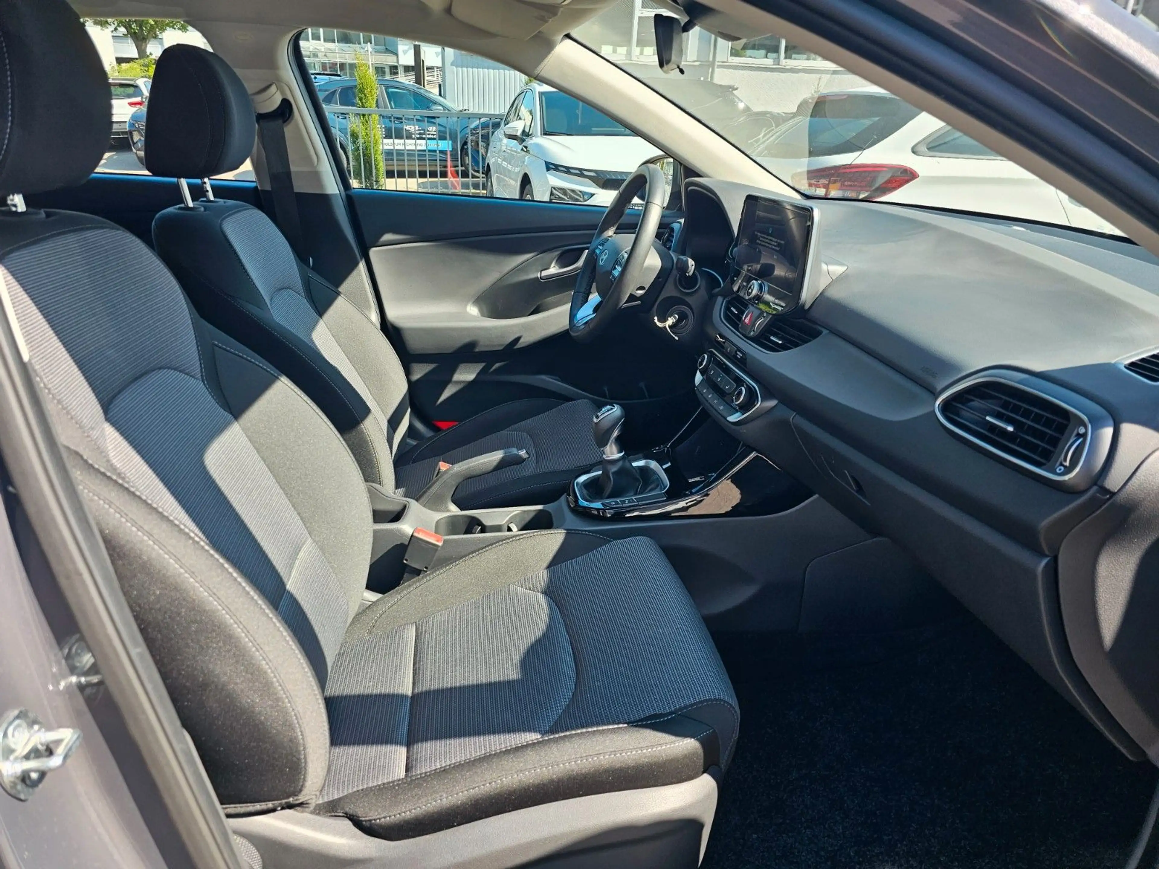 Hyundai i30 1.0 T-GDI Family — photo 14