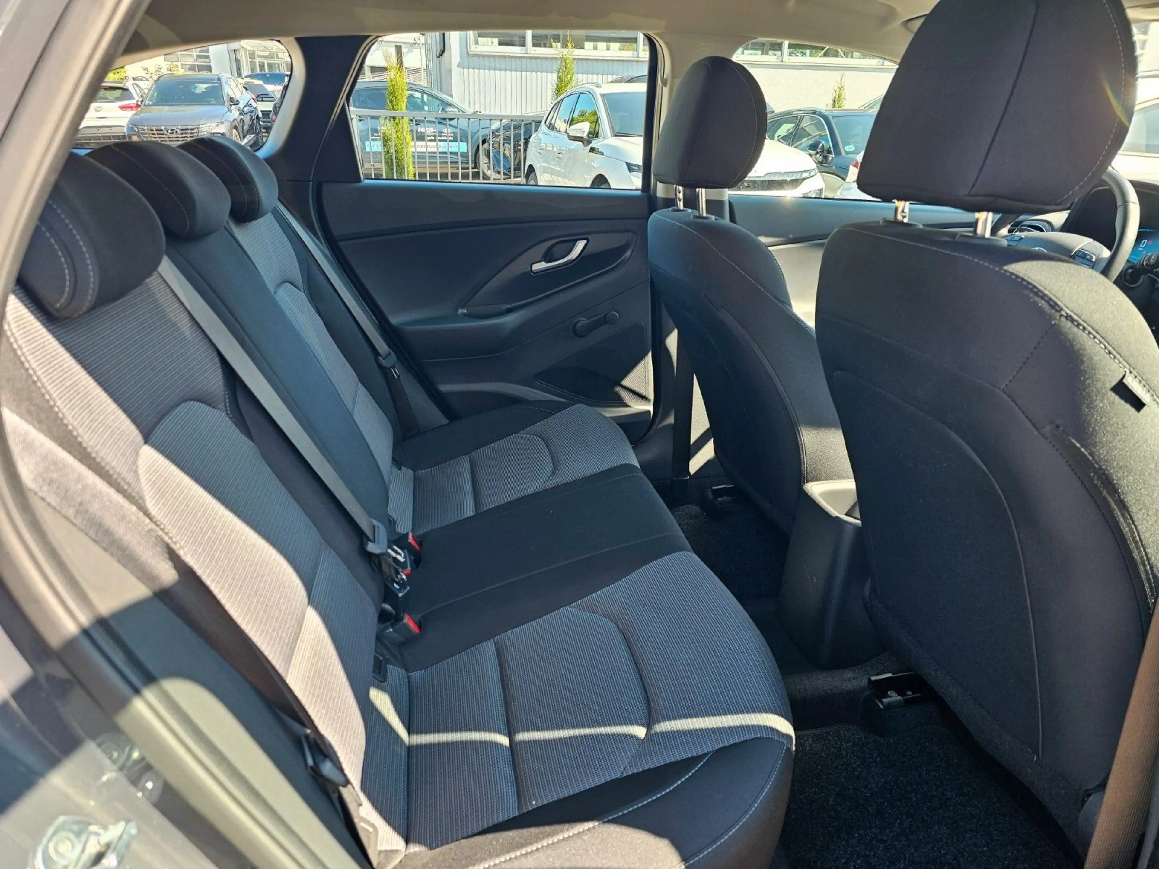 Hyundai i30 1.0 T-GDI Family — photo 16