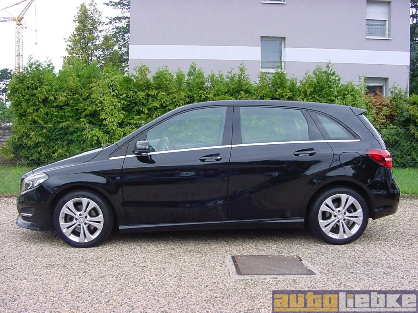 Mercedes-Benz B 180 URBAN AUTOM,LED,NAVI,KLIMA,SHZ,PARK-ASS,GRA,BT Noir - 2