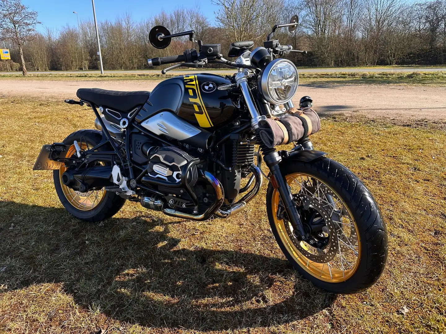 BMW R nineT Urban G/S Umbau Schwarz - 1