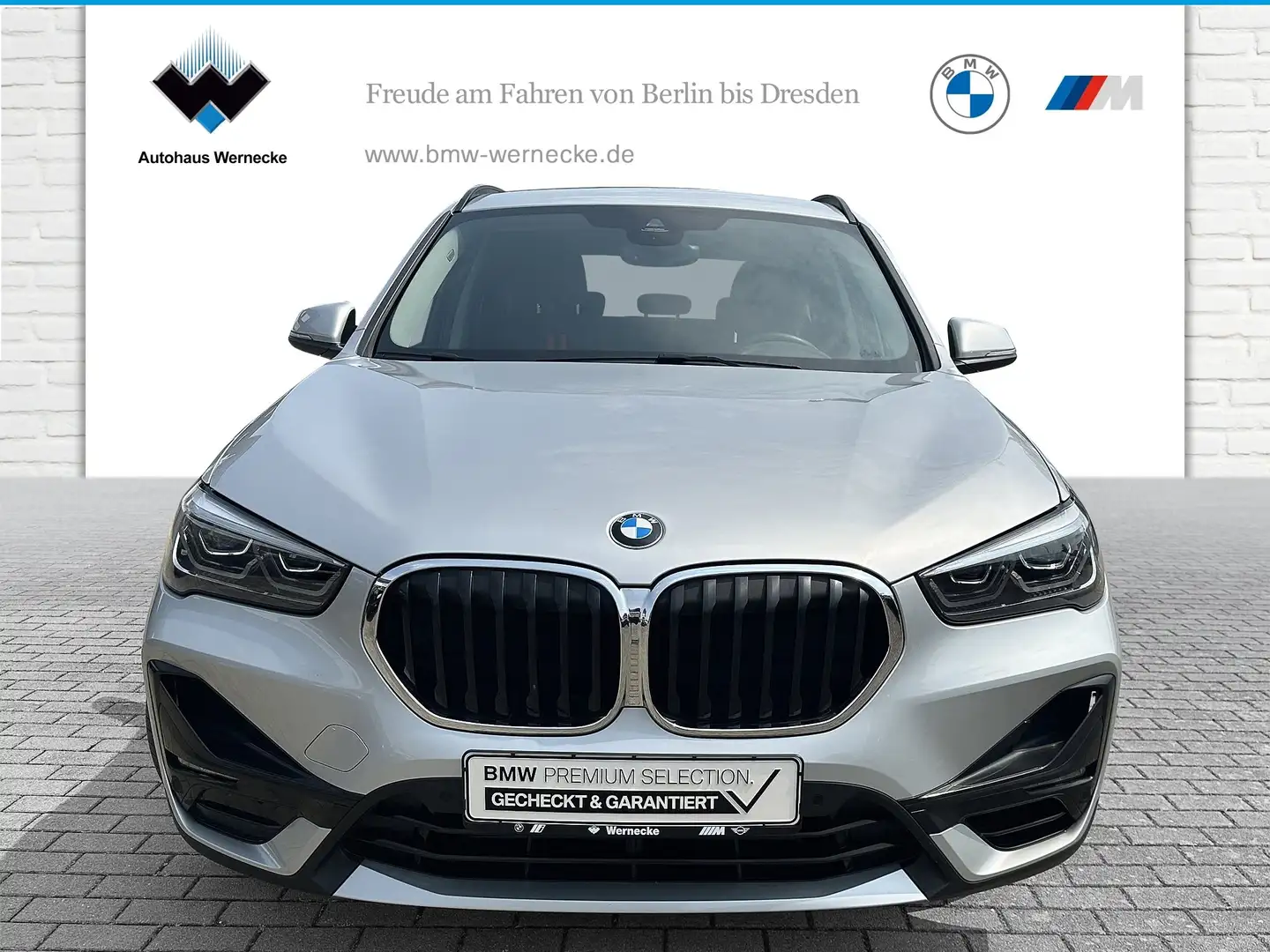 BMW X1 xDrive20i Sport Line HiFi DAB LED RFK Navi Gris - 2