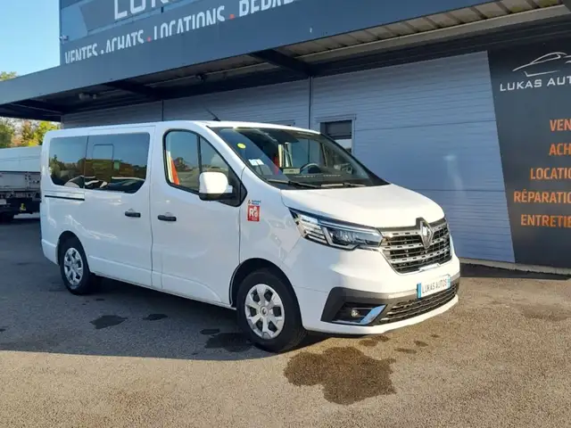 Renault Trafic 2L dCi 150 Energy SS EDC PRIX 25000 EUROS HT 9 PLACES