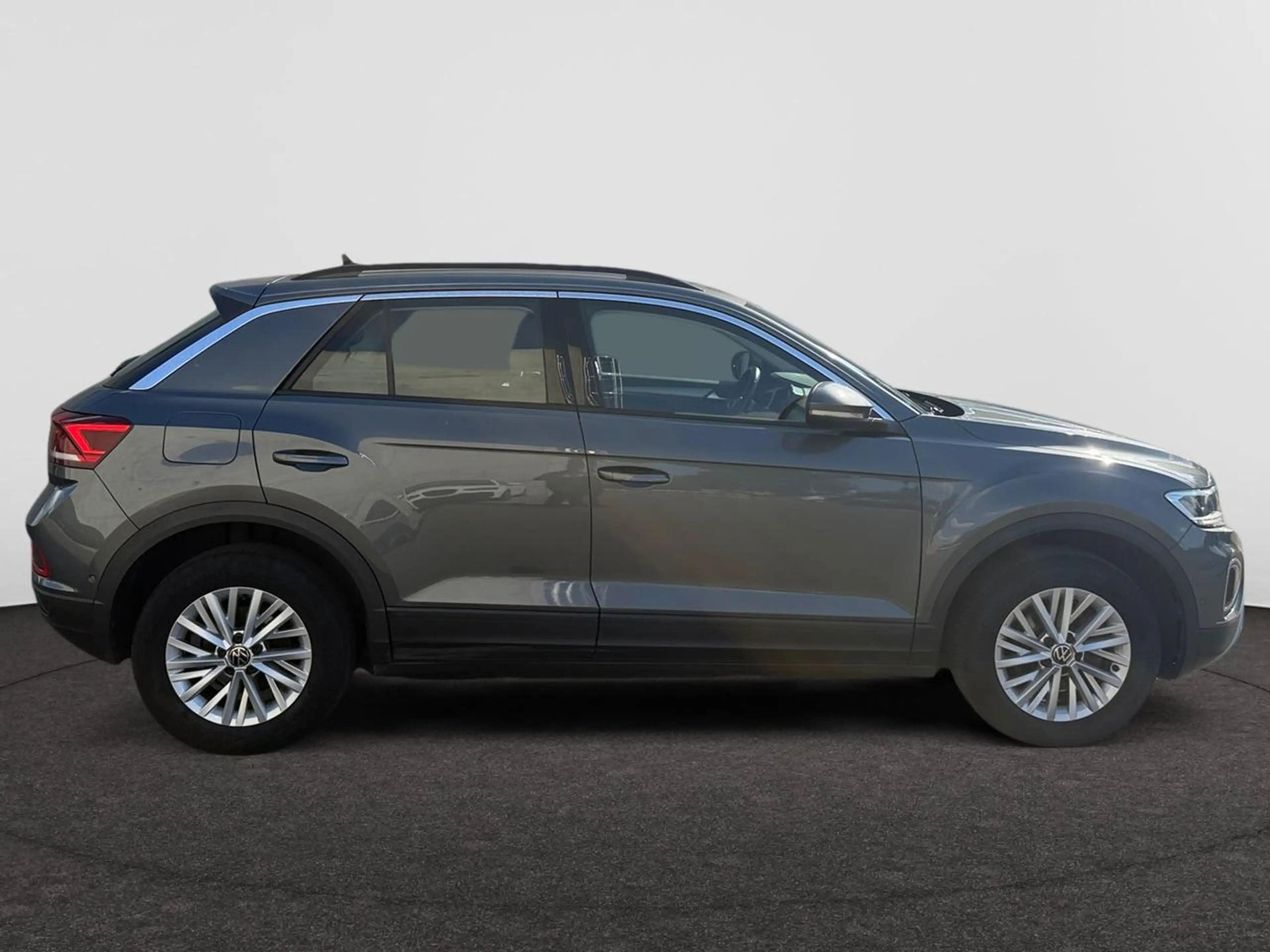 Volkswagen T-Roc 1.0 TSI Life — photo 13