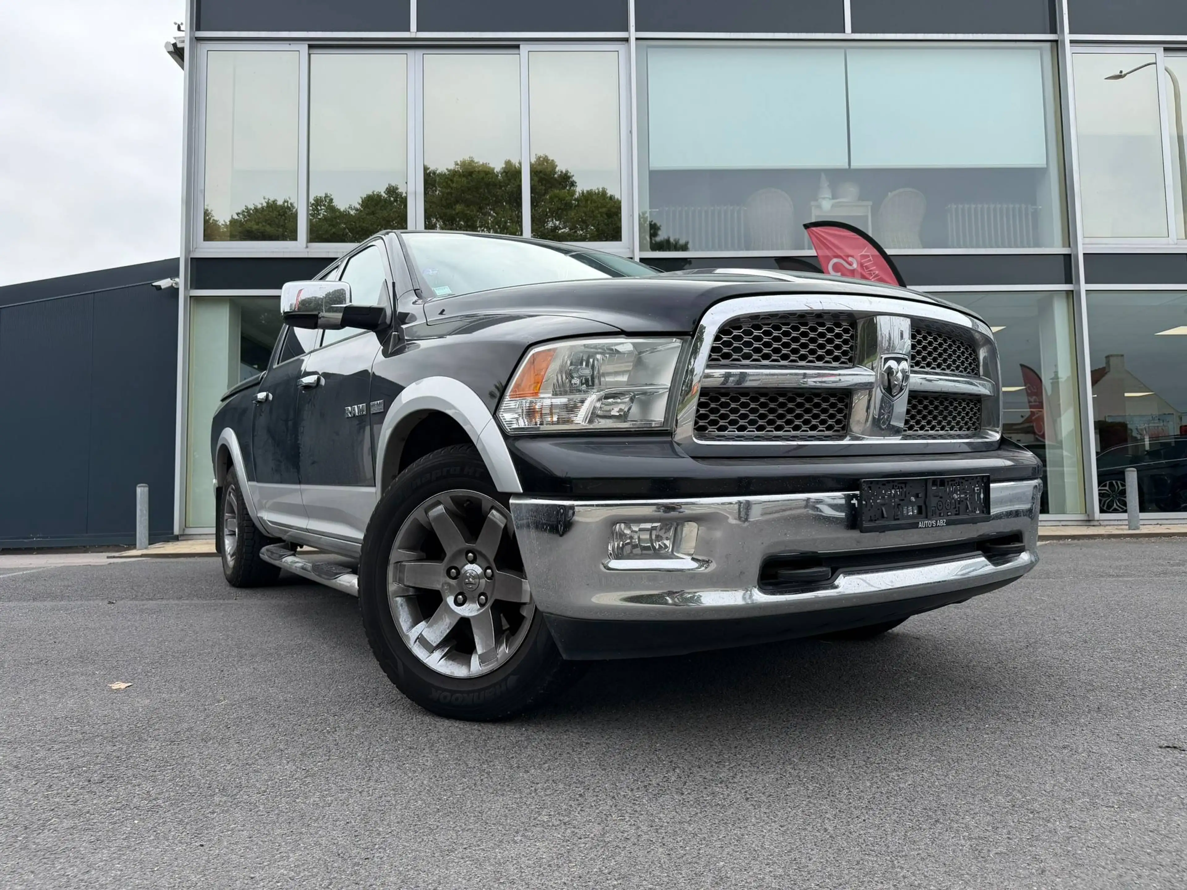 Dodge RAM 5.7 HEMI / LARAMIE / LPG / 4X4 / TREKHAAK / AIRCO / CARPLAY — photo 3