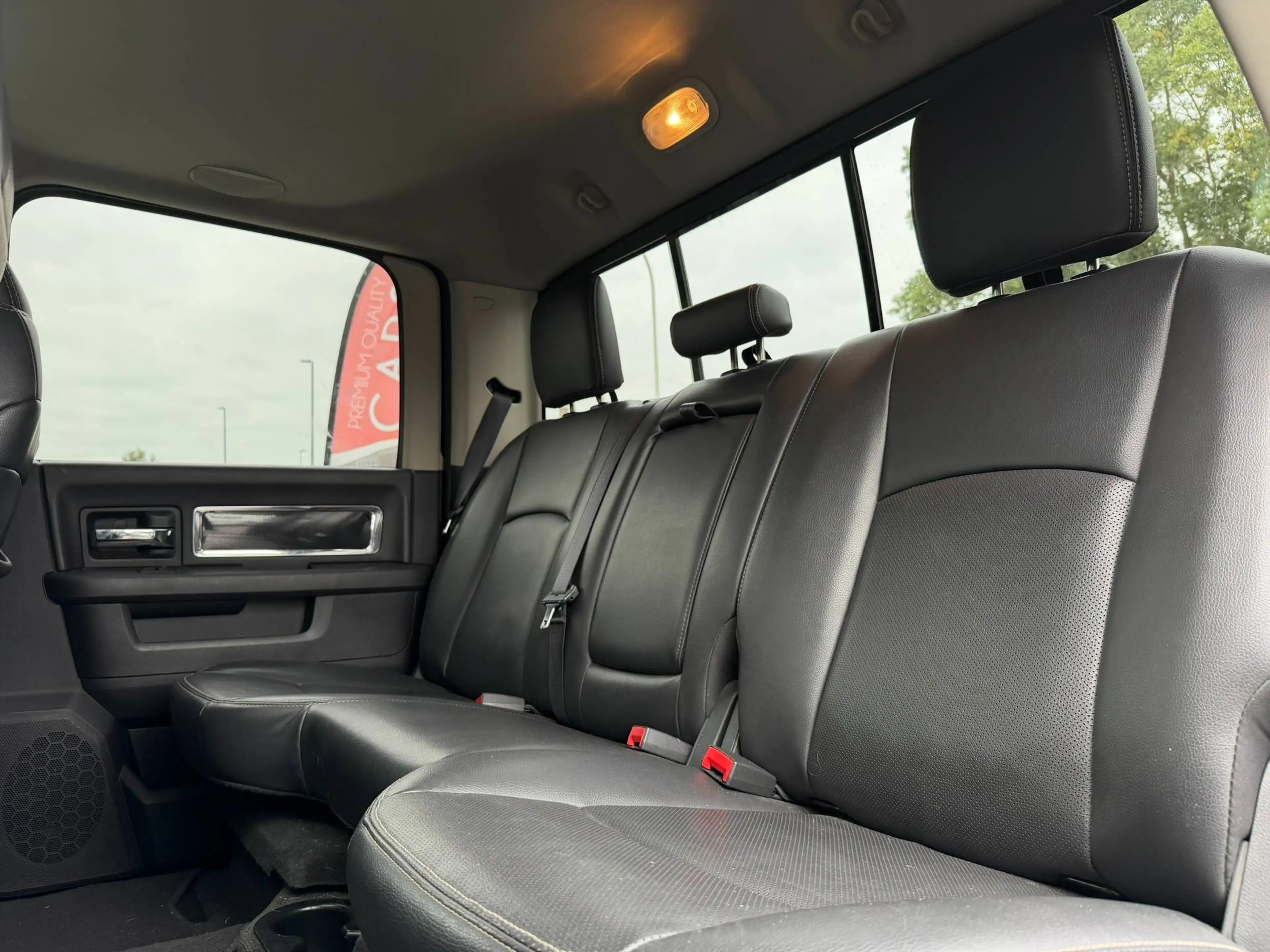 Dodge RAM 5.7 HEMI / LARAMIE / LPG / 4X4 / TREKHAAK / AIRCO / CARPLAY — photo 10