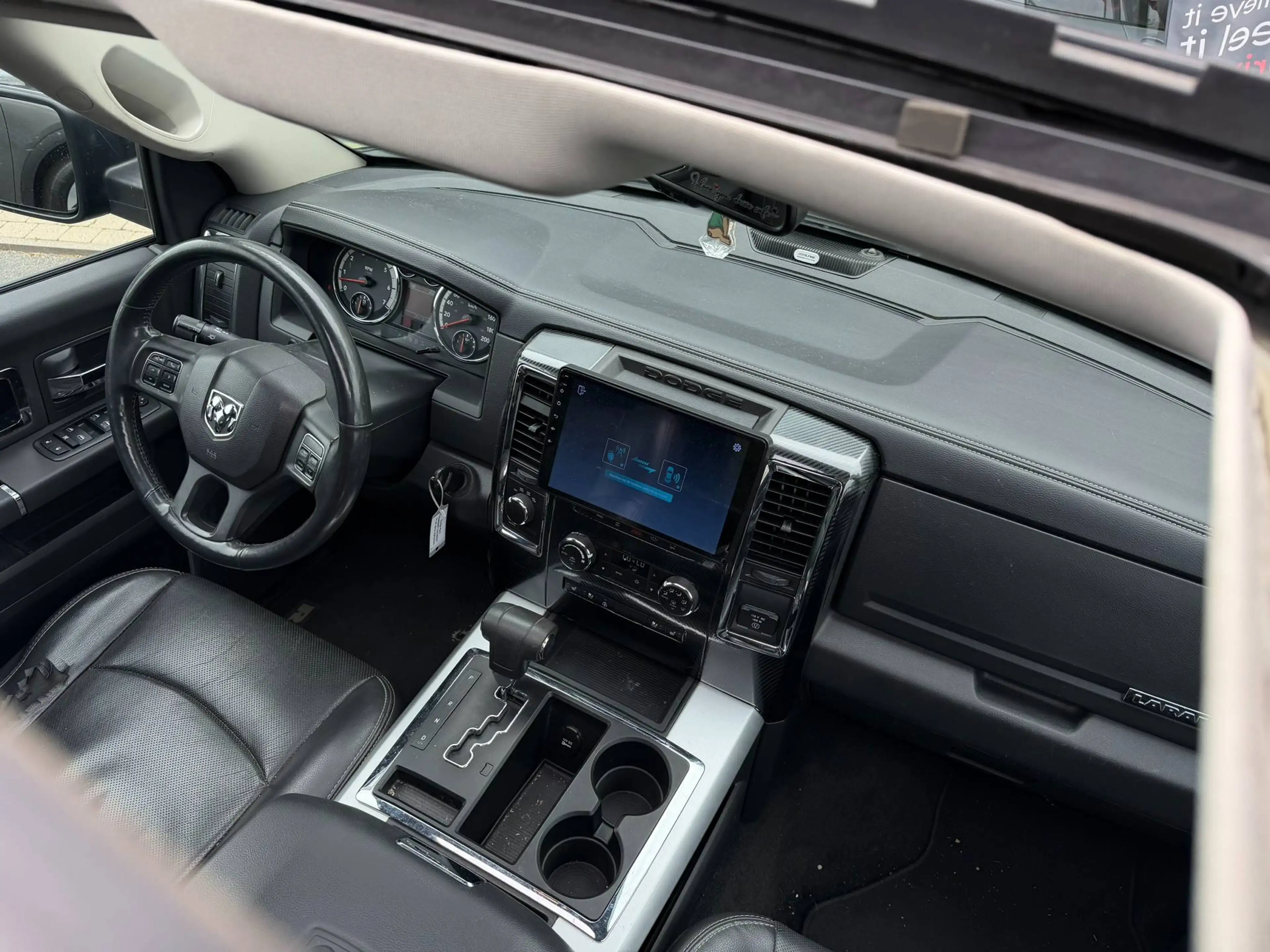 Dodge RAM 5.7 HEMI / LARAMIE / LPG / 4X4 / TREKHAAK / AIRCO / CARPLAY — photo 12