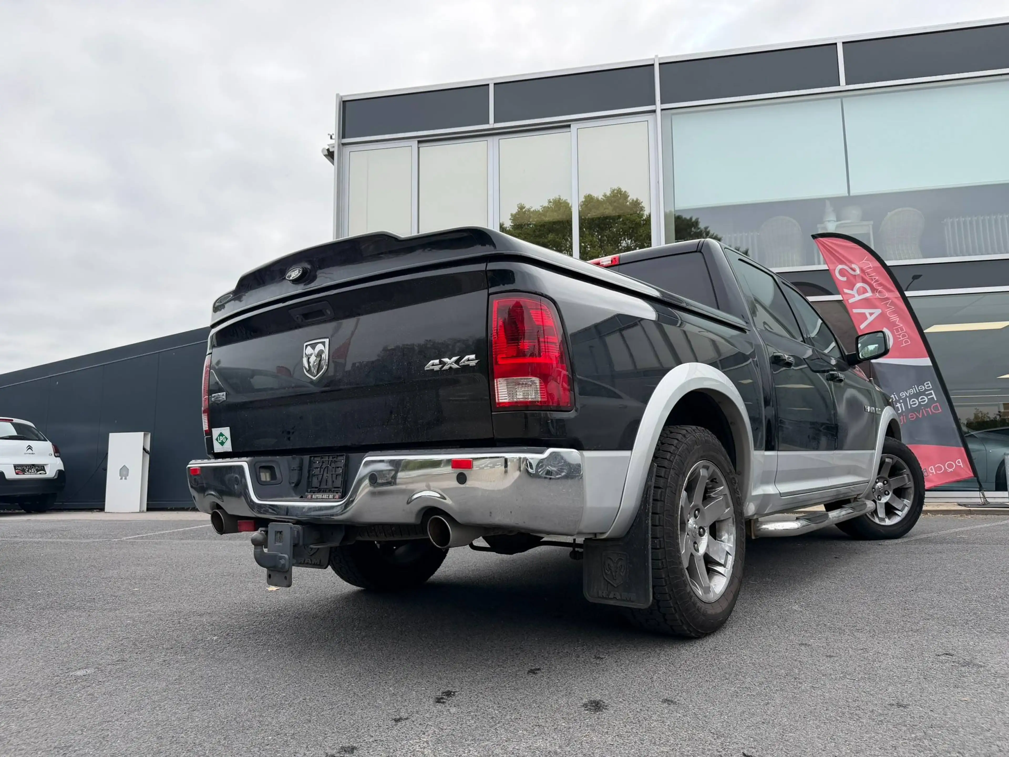 Dodge RAM 5.7 HEMI / LARAMIE / LPG / 4X4 / TREKHAAK / AIRCO / CARPLAY — photo 7