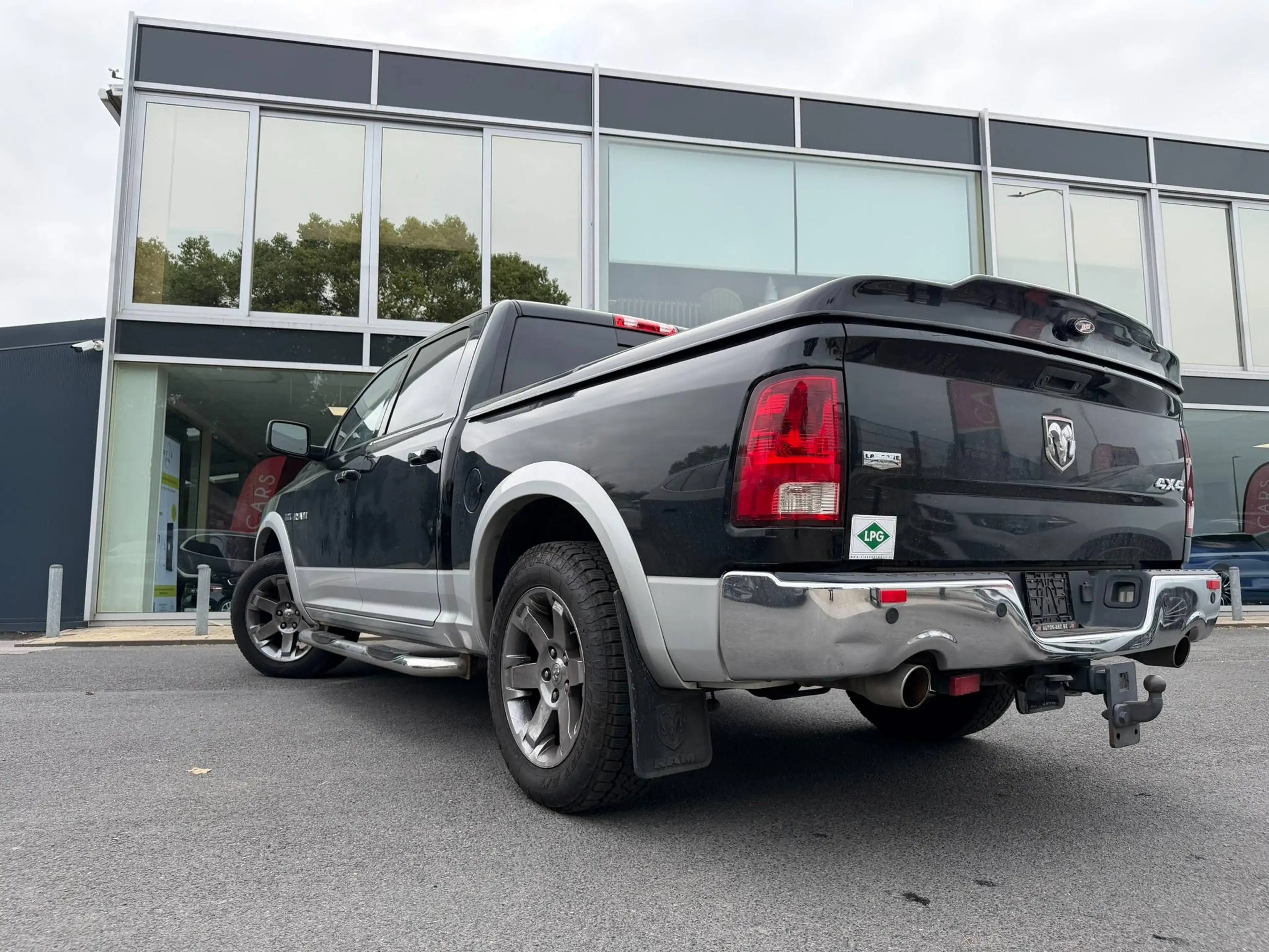 Dodge RAM 5.7 HEMI / LARAMIE / LPG / 4X4 / TREKHAAK / AIRCO / CARPLAY — photo 5