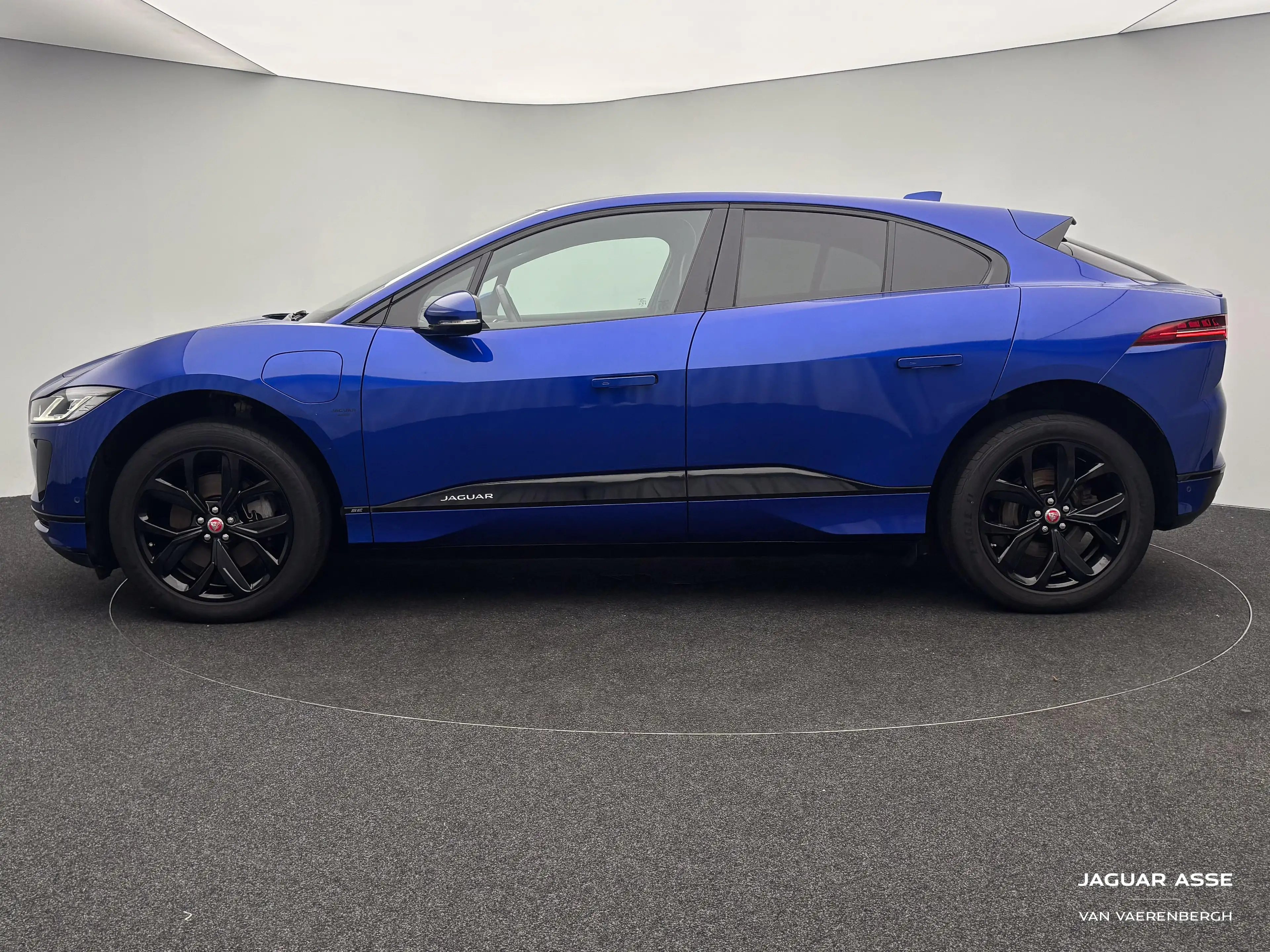 Jaguar I-Pace EV400 AWD SE MY20 — photo 6