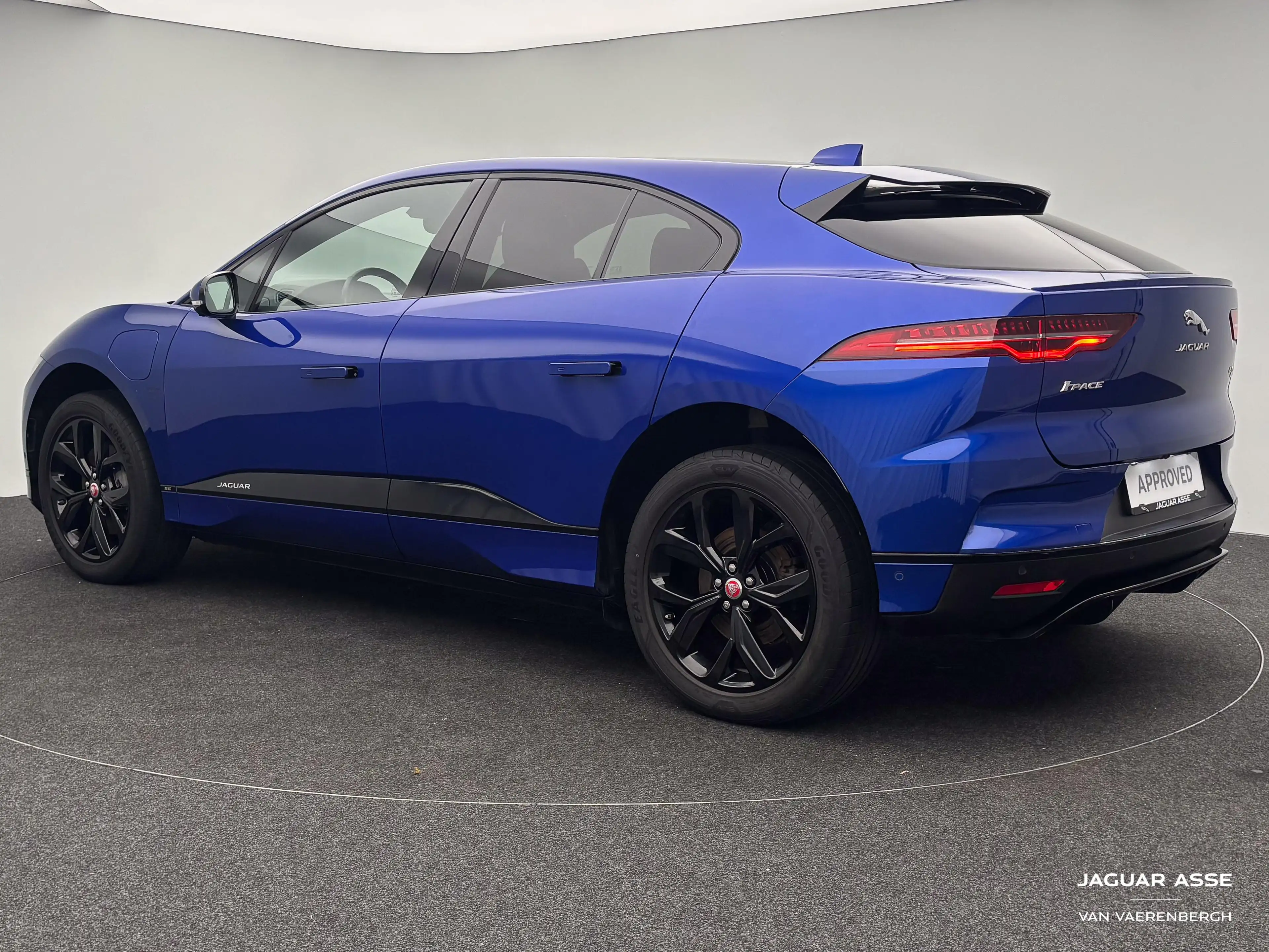 Jaguar I-Pace EV400 AWD SE MY20 — photo 15