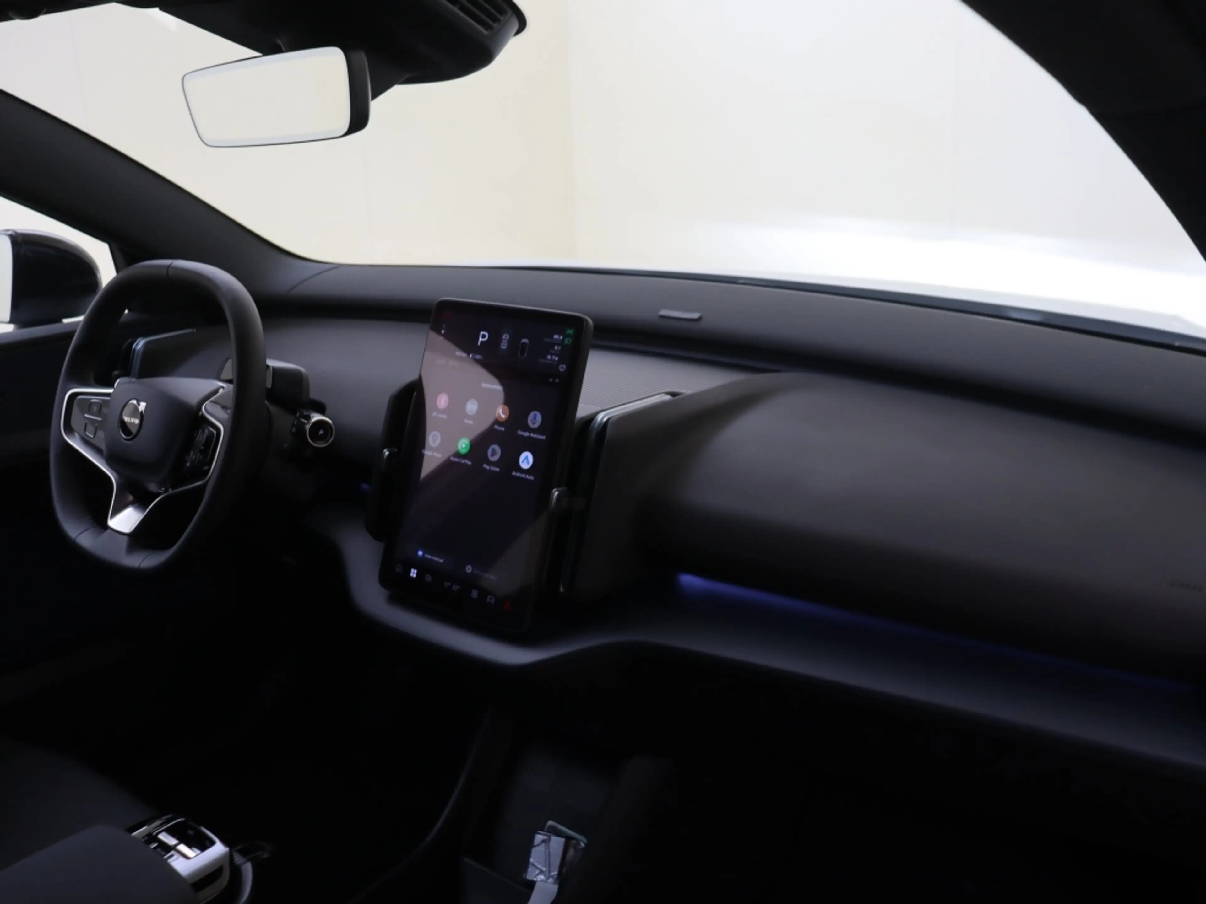 Volvo EX30 Single Plus 51 kWh — photo 12