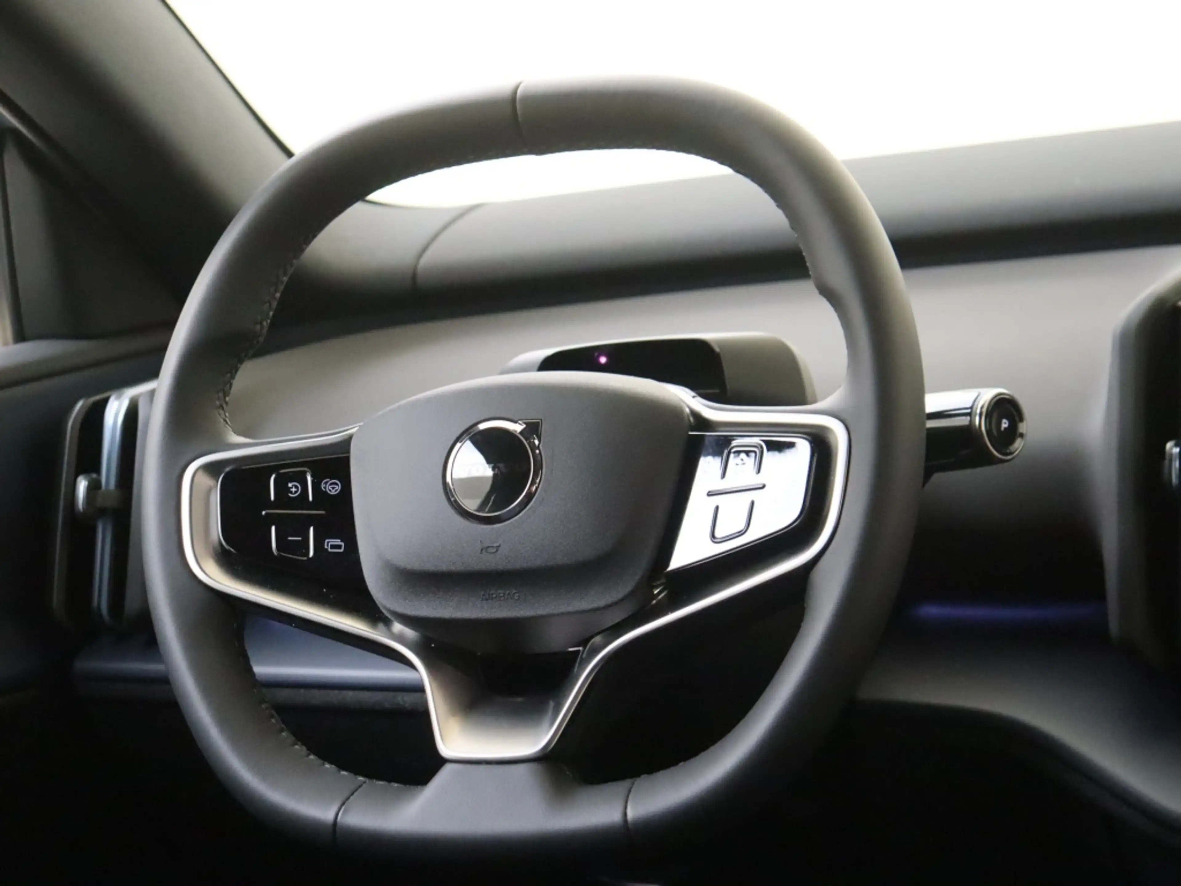 Volvo EX30 Single Plus 51 kWh — photo 11