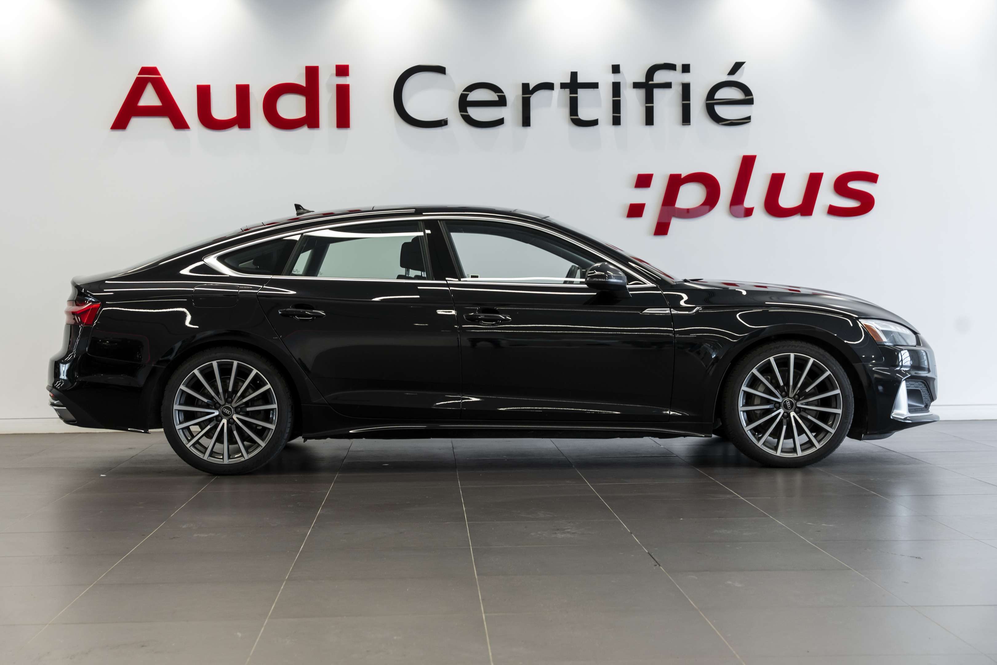 2022 Audi A5 Komfort 45 | Convenience Package | alt 3