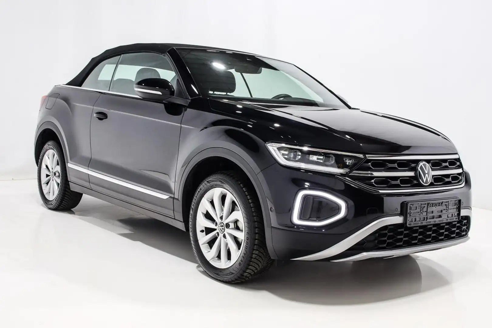 Volkswagen T-Roc CABRIOLET 1.0 TSI STYLE LED GPS ACC RADAR JA17 Zwart - 2