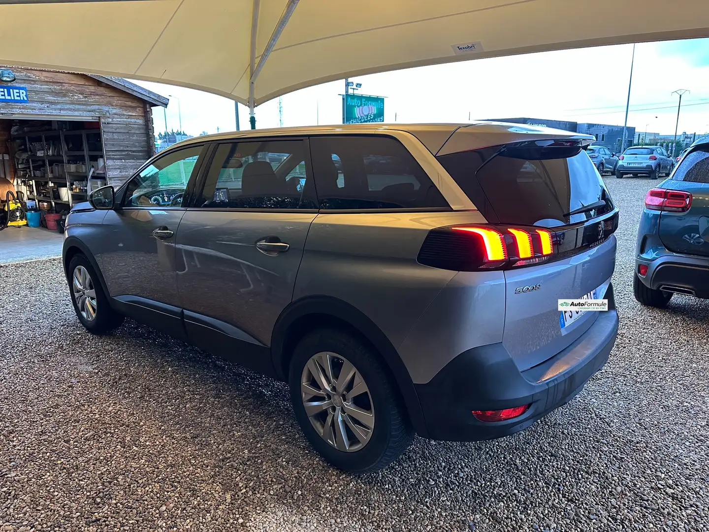 Peugeot 5008 1.5 BlueHDI 130ch Active Business Boite auto 7 pl Gris - 2