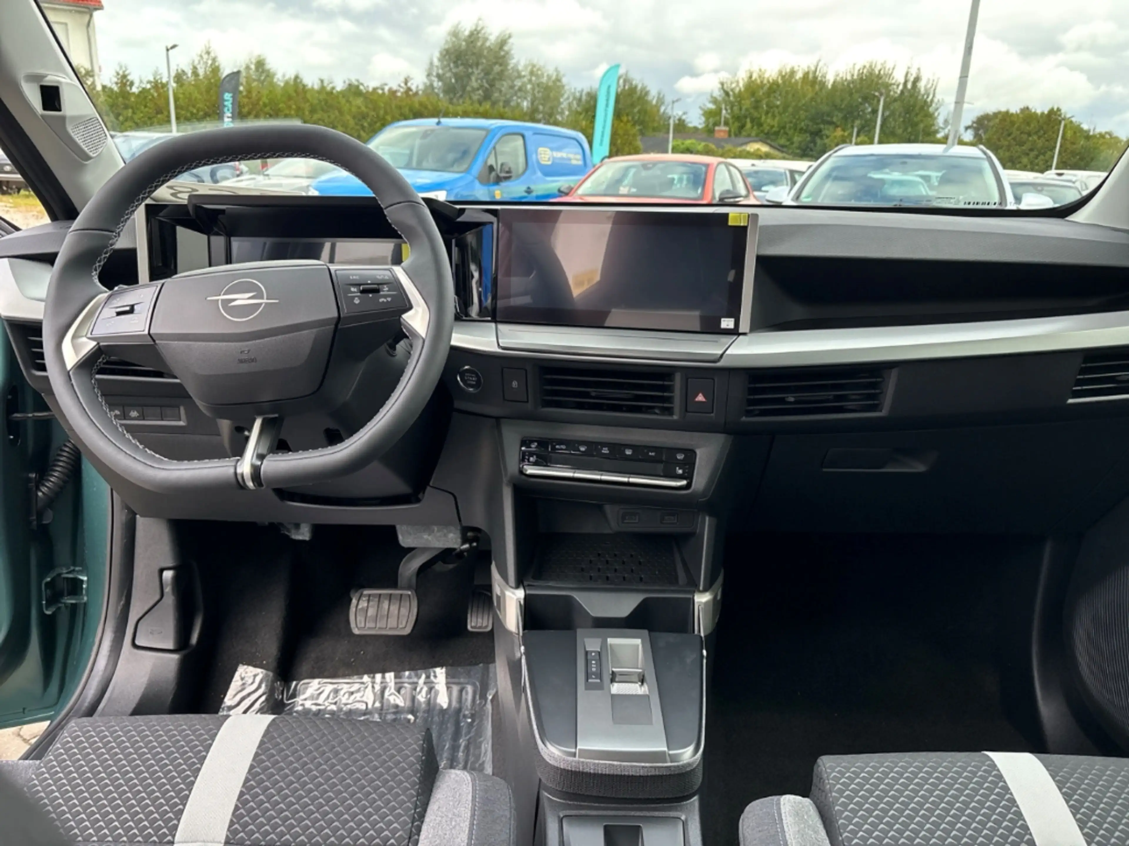 Opel Frontera Ultimate 1.2 Hybrid, FS beheizbar,NAVI,Kamera,Allw — photo 14