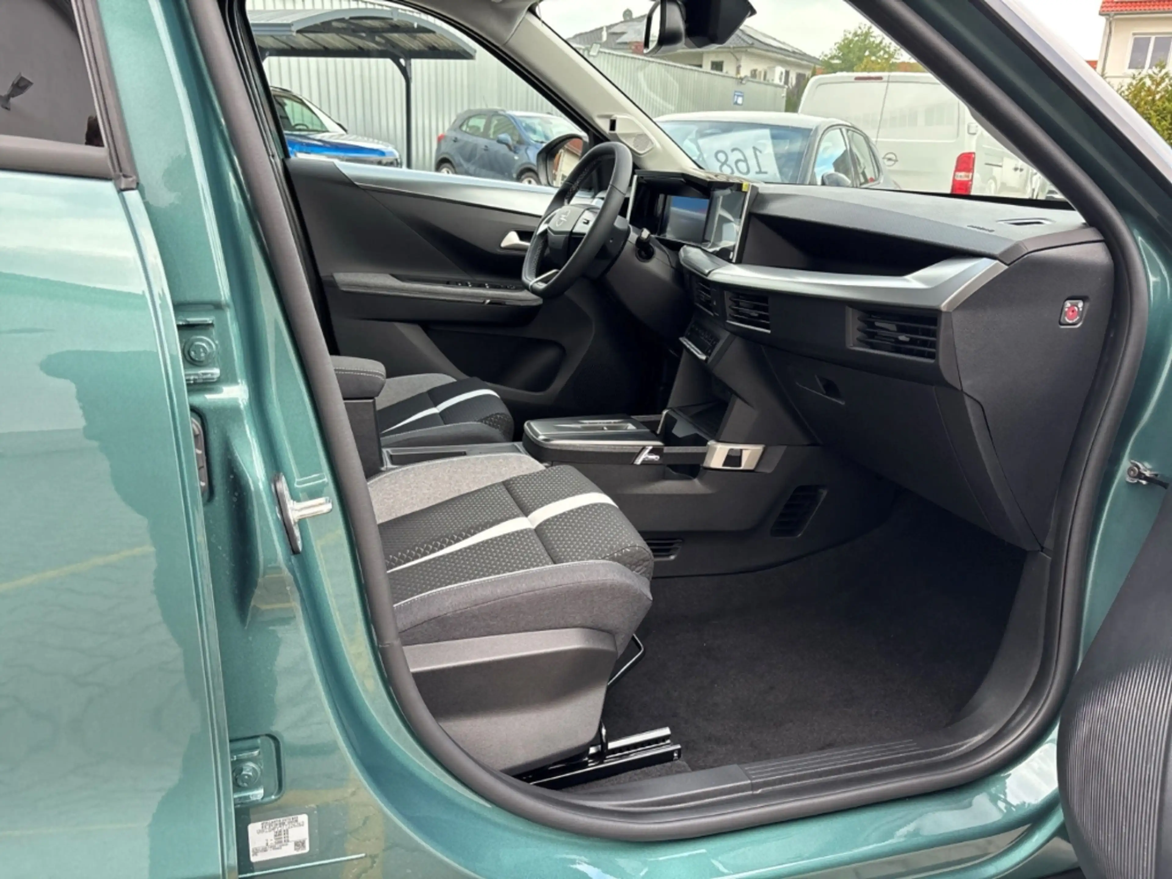 Opel Frontera Ultimate 1.2 Hybrid, FS beheizbar,NAVI,Kamera,Allw — photo 12